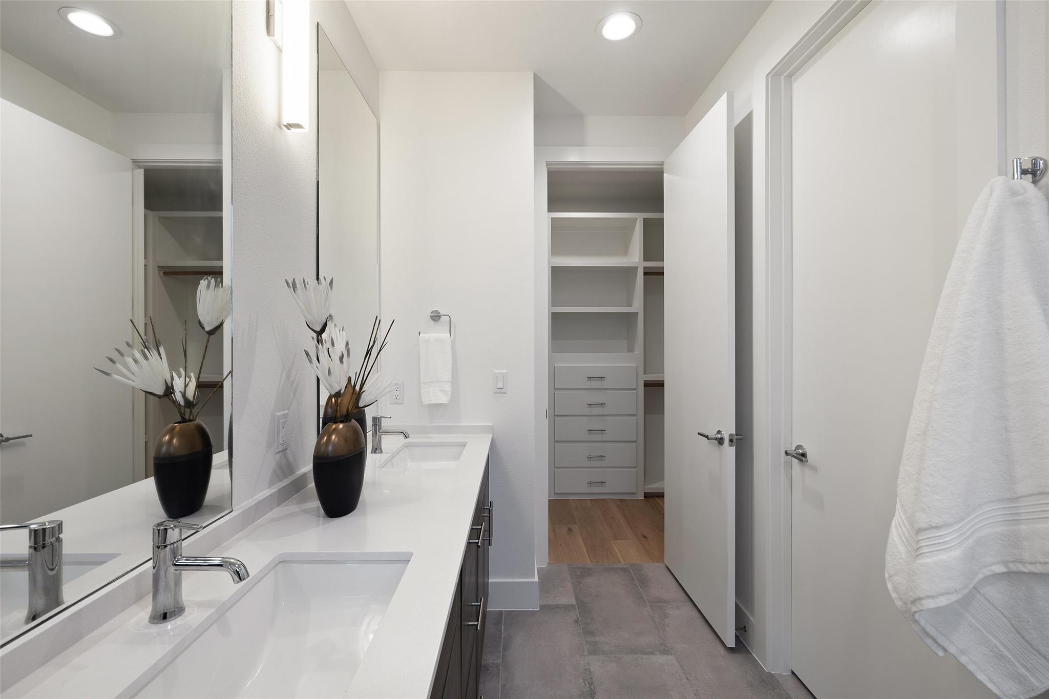 900 S 2nd St # 20, Austin, TX 78704