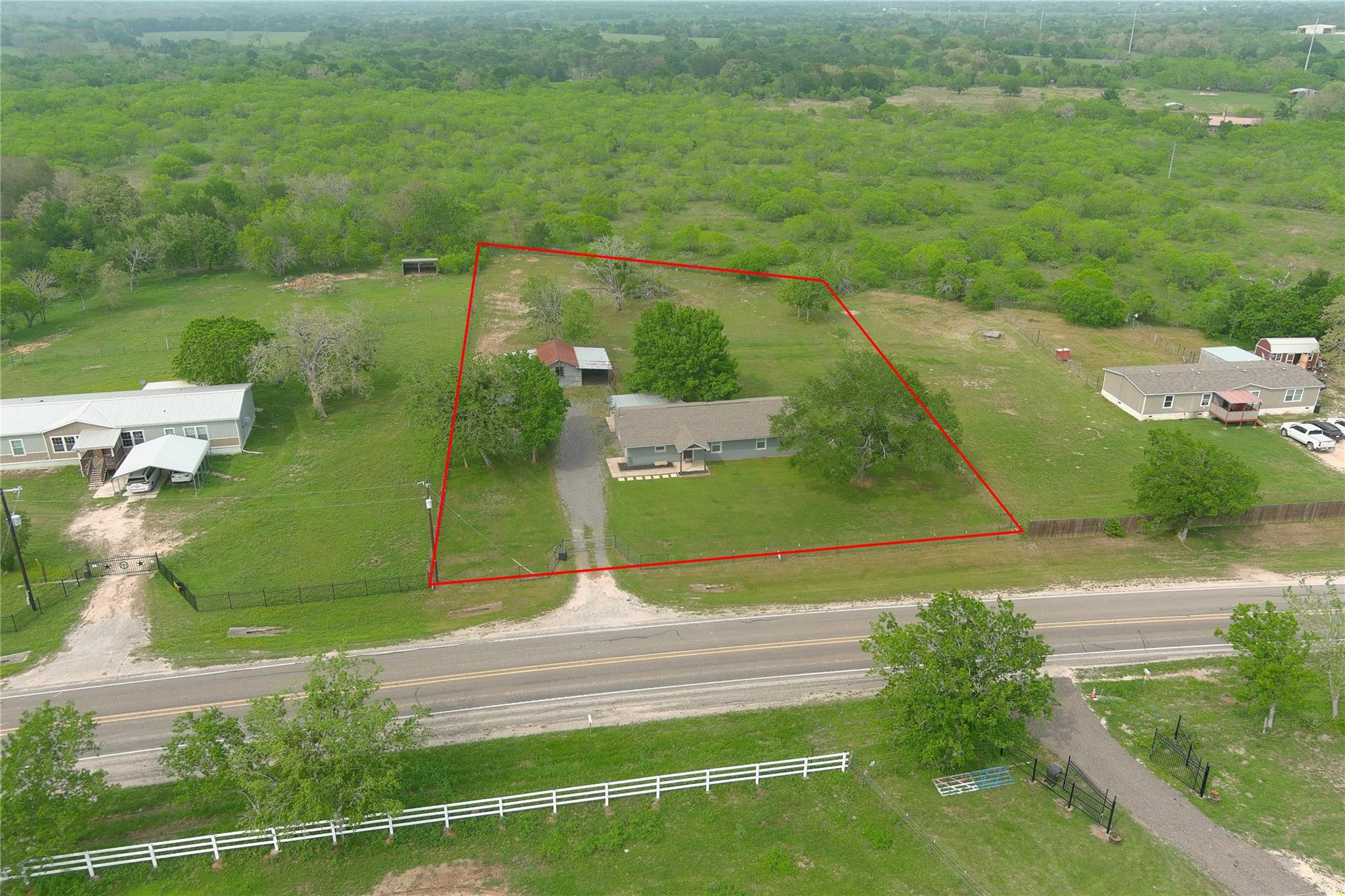 3363 Fm 713, Lockhart, TX 78644