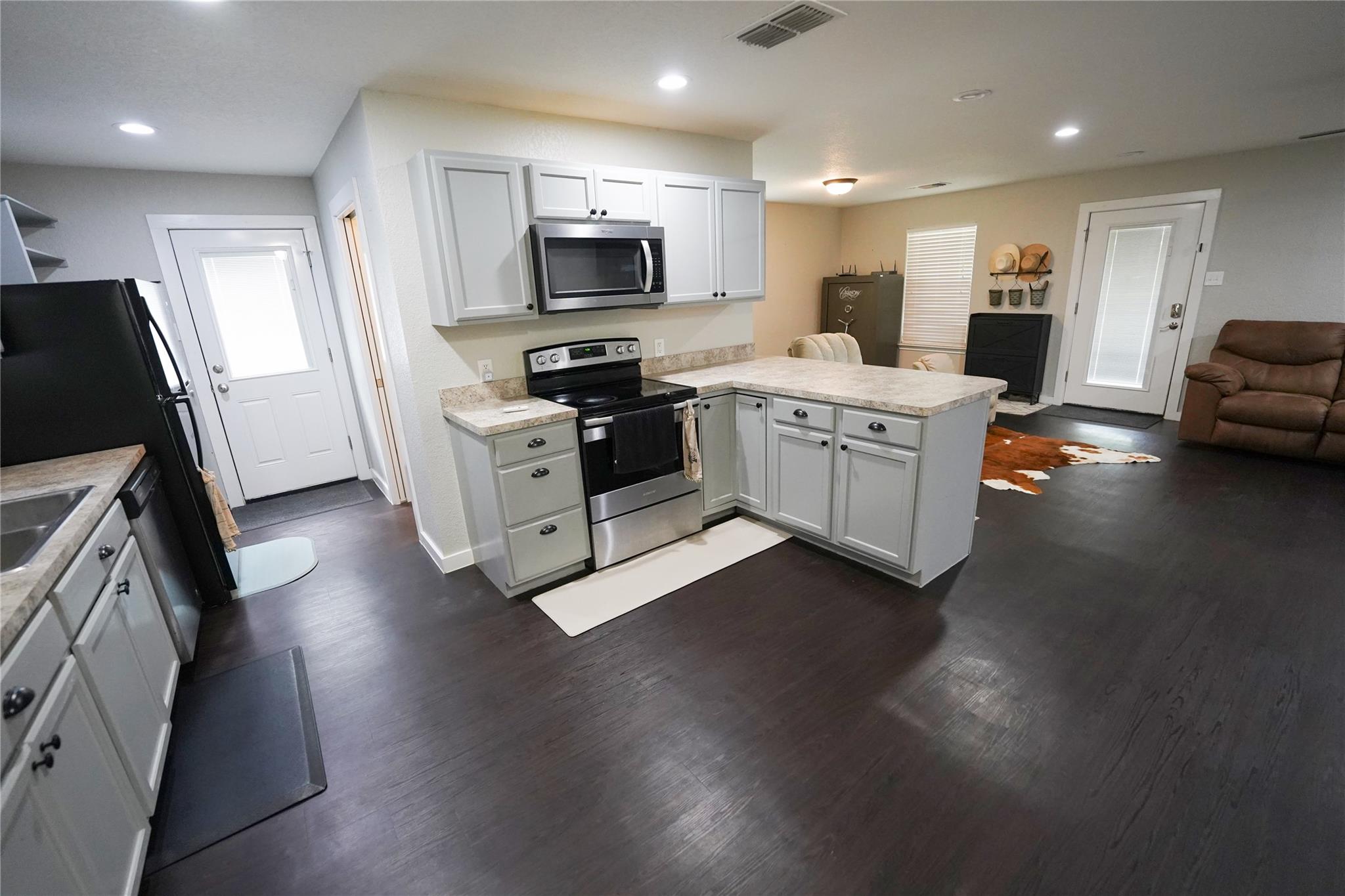 3363 Fm 713, Lockhart, TX 78644