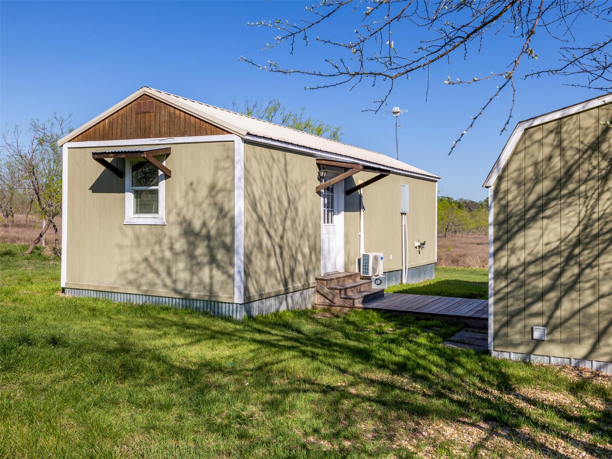 400 Private Road 4295, Rockdale, TX 76567