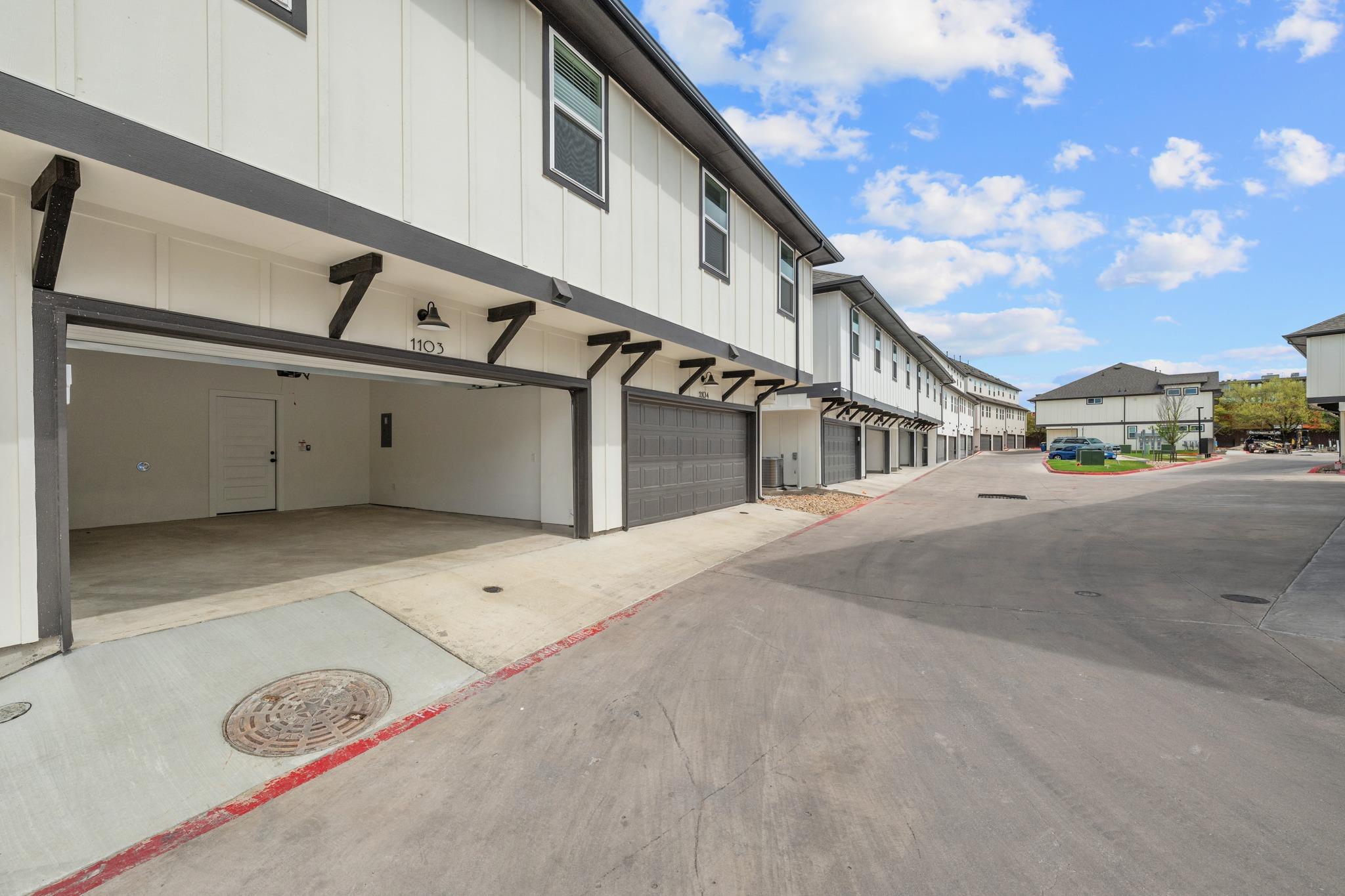 200 W 56th St # 1103, Austin, TX 78751