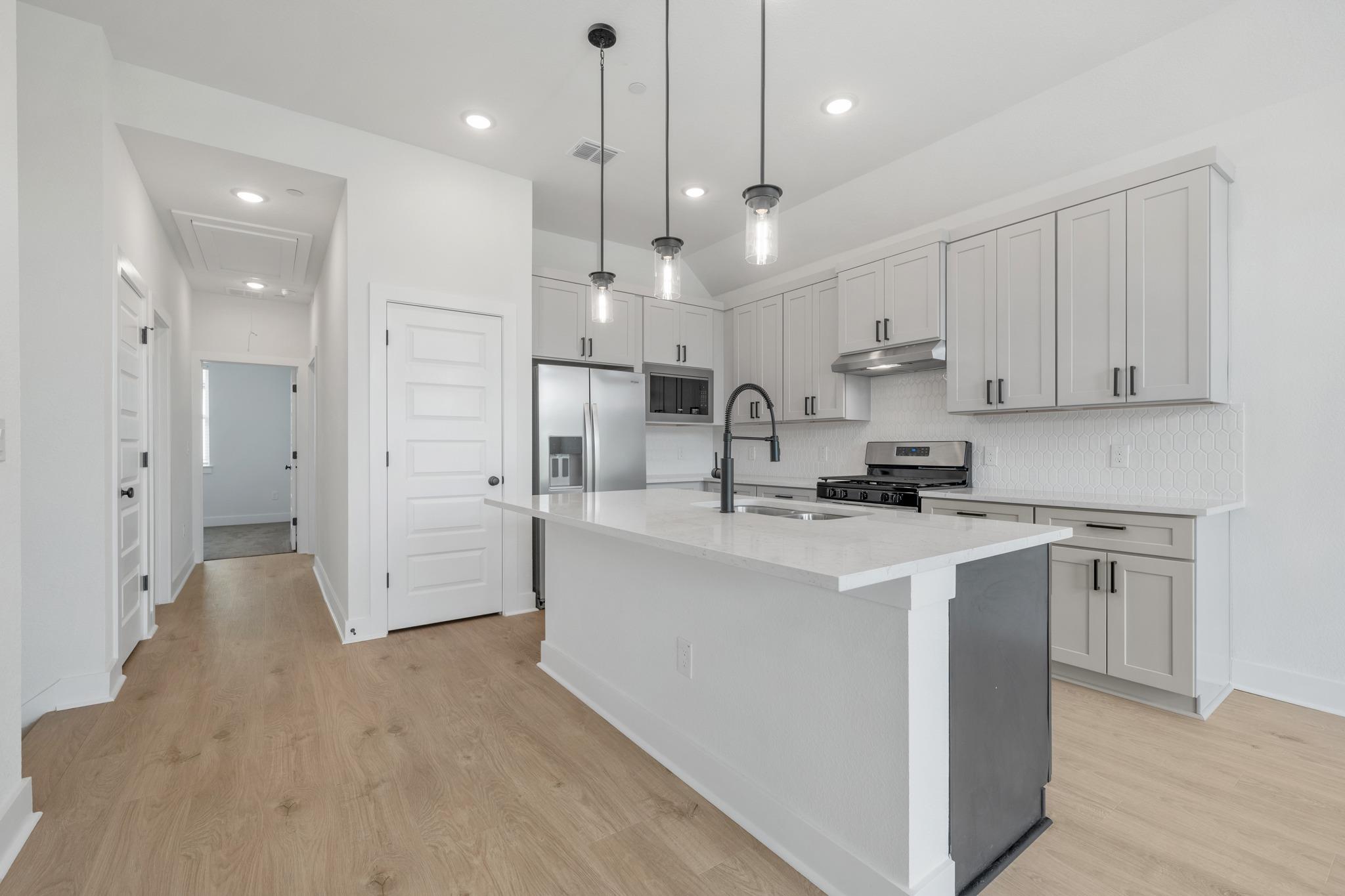 200 W 56th St # 1103, Austin, TX 78751