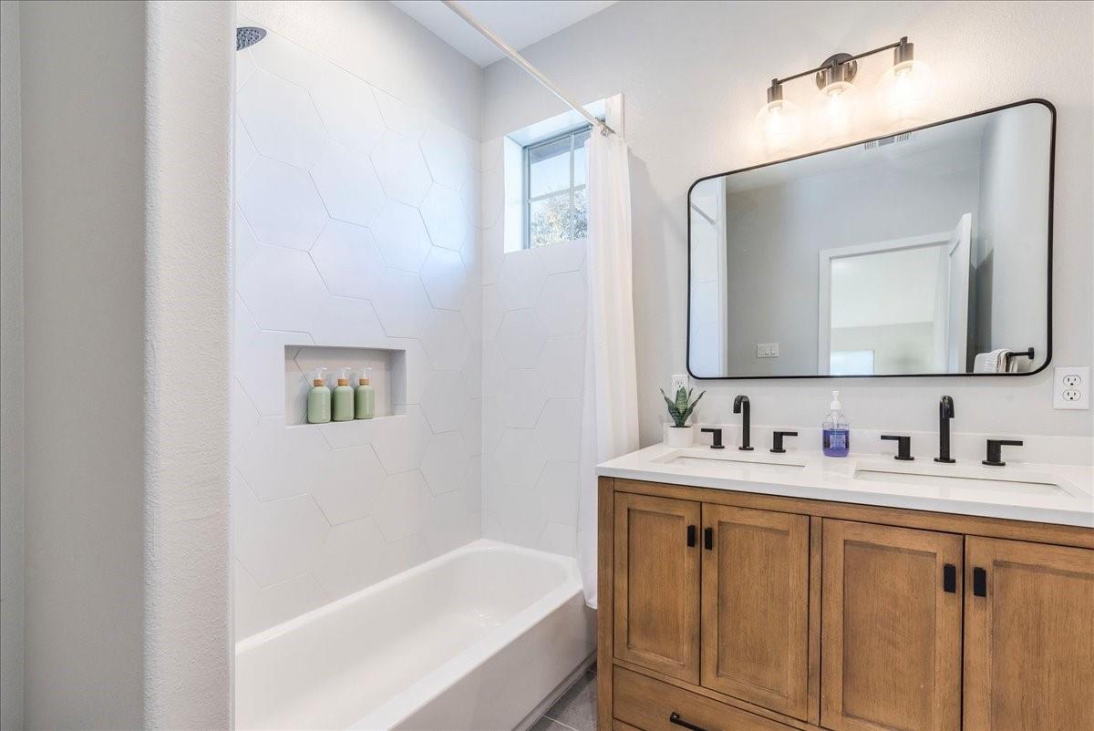 1606 Morgan Ln # A, Austin, TX 78704