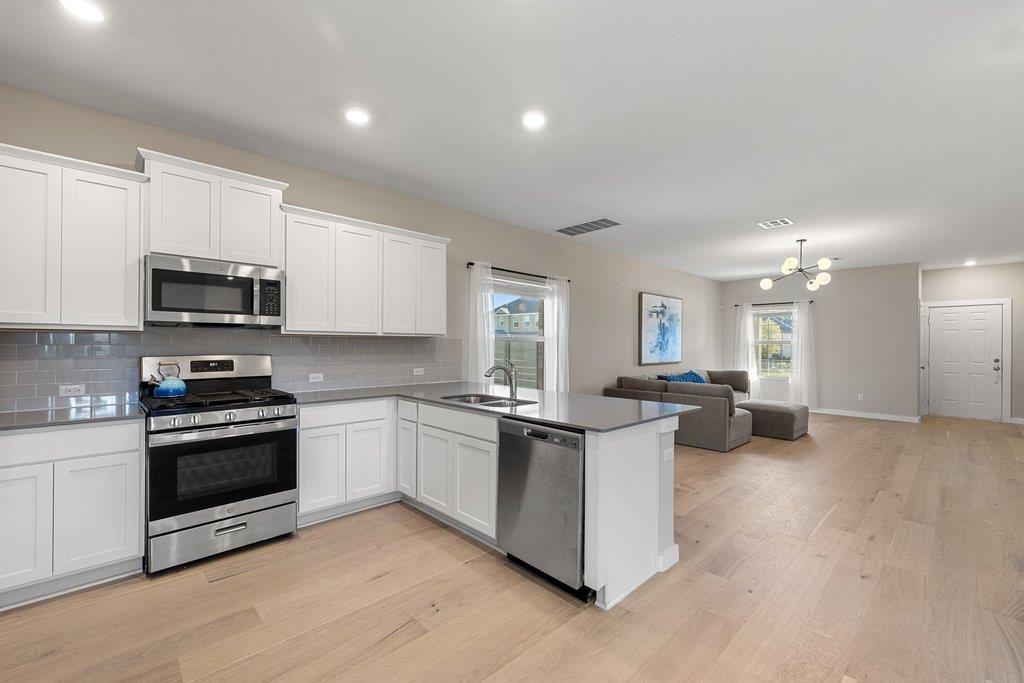 440 Wolf Springs Rd, Georgetown, TX 78628