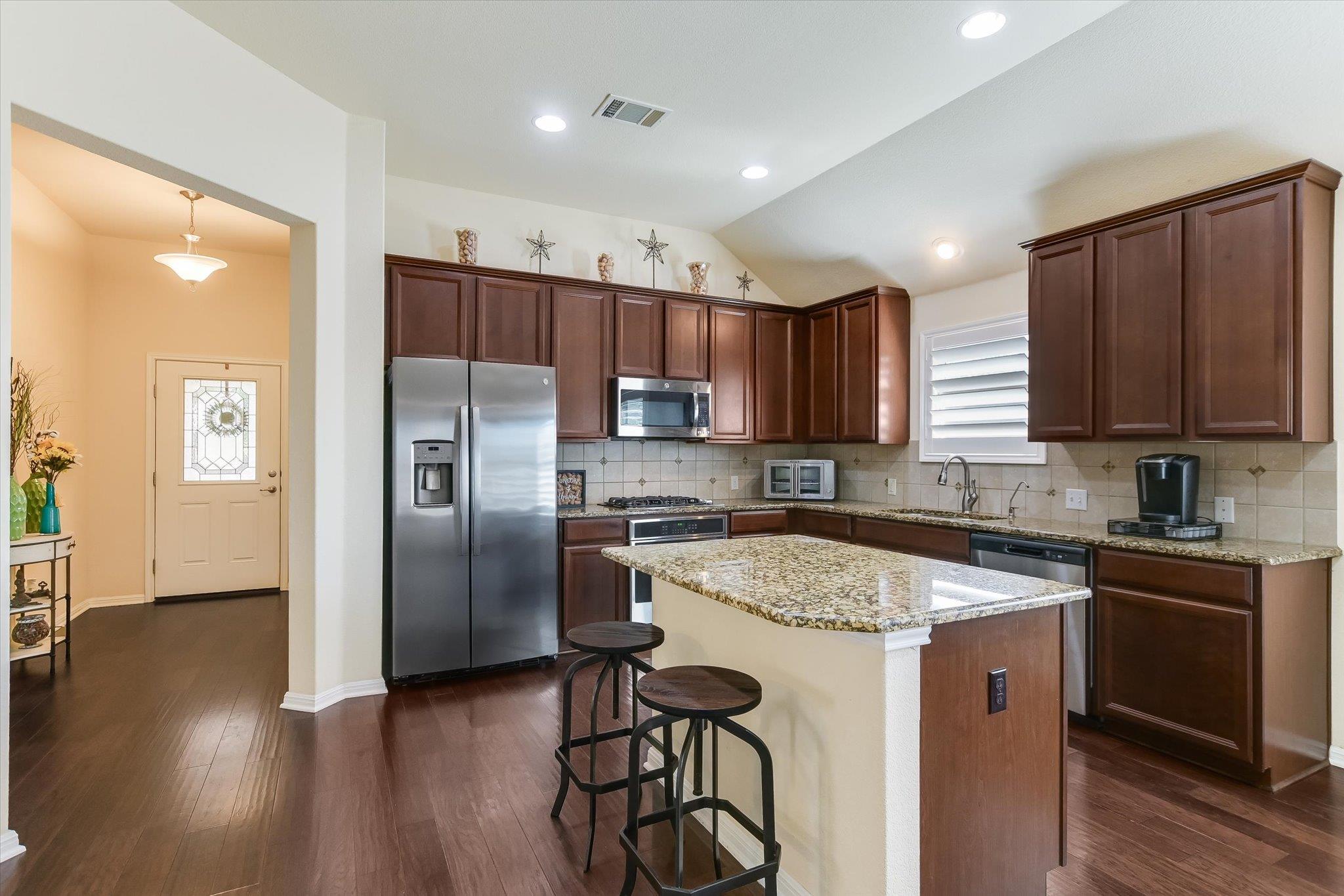 1813 Meandering Meadows Dr, Pflugerville, TX 78660