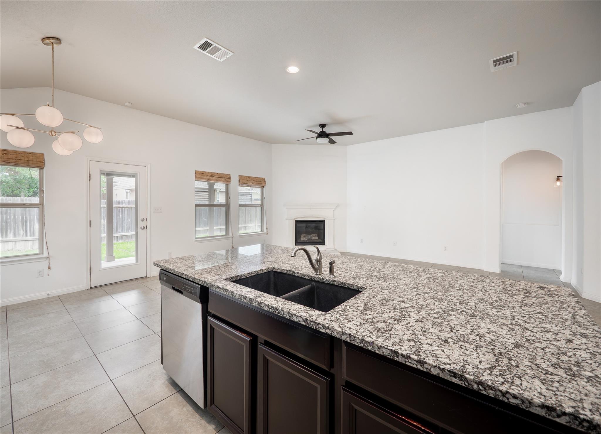 2822 Garlic Creek Dr, Buda, TX 78610