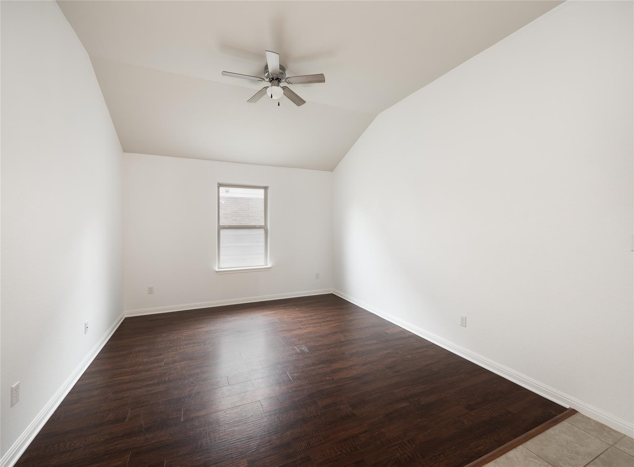 2822 Garlic Creek Dr, Buda, TX 78610