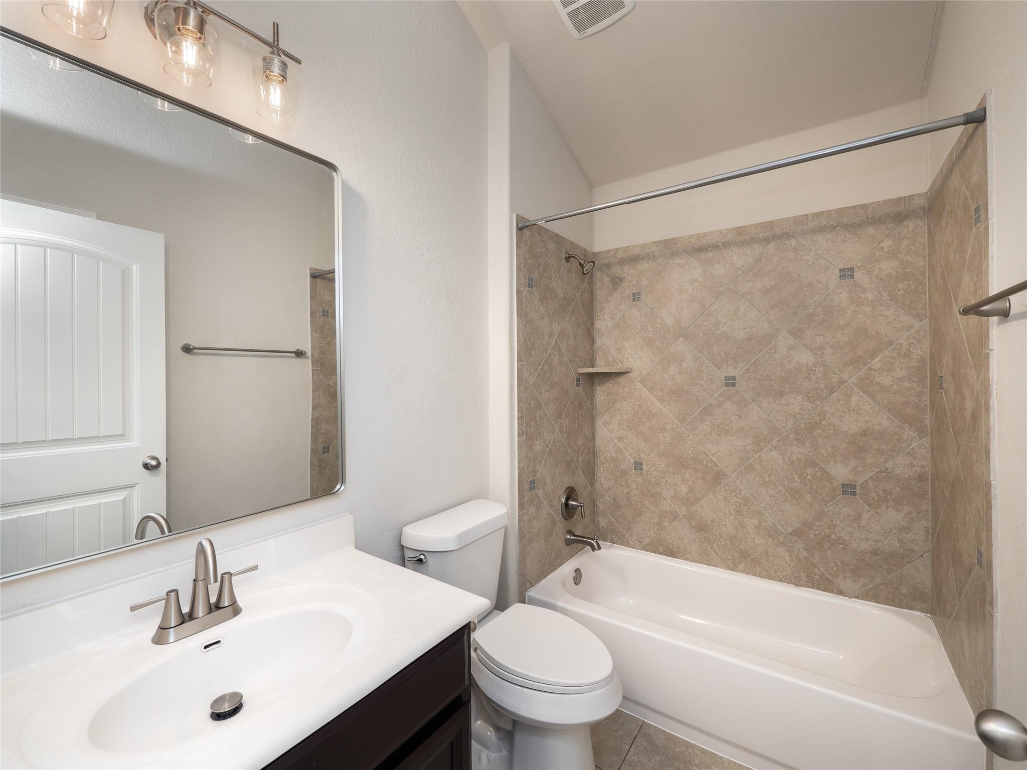 2822 Garlic Creek Dr, Buda, TX 78610