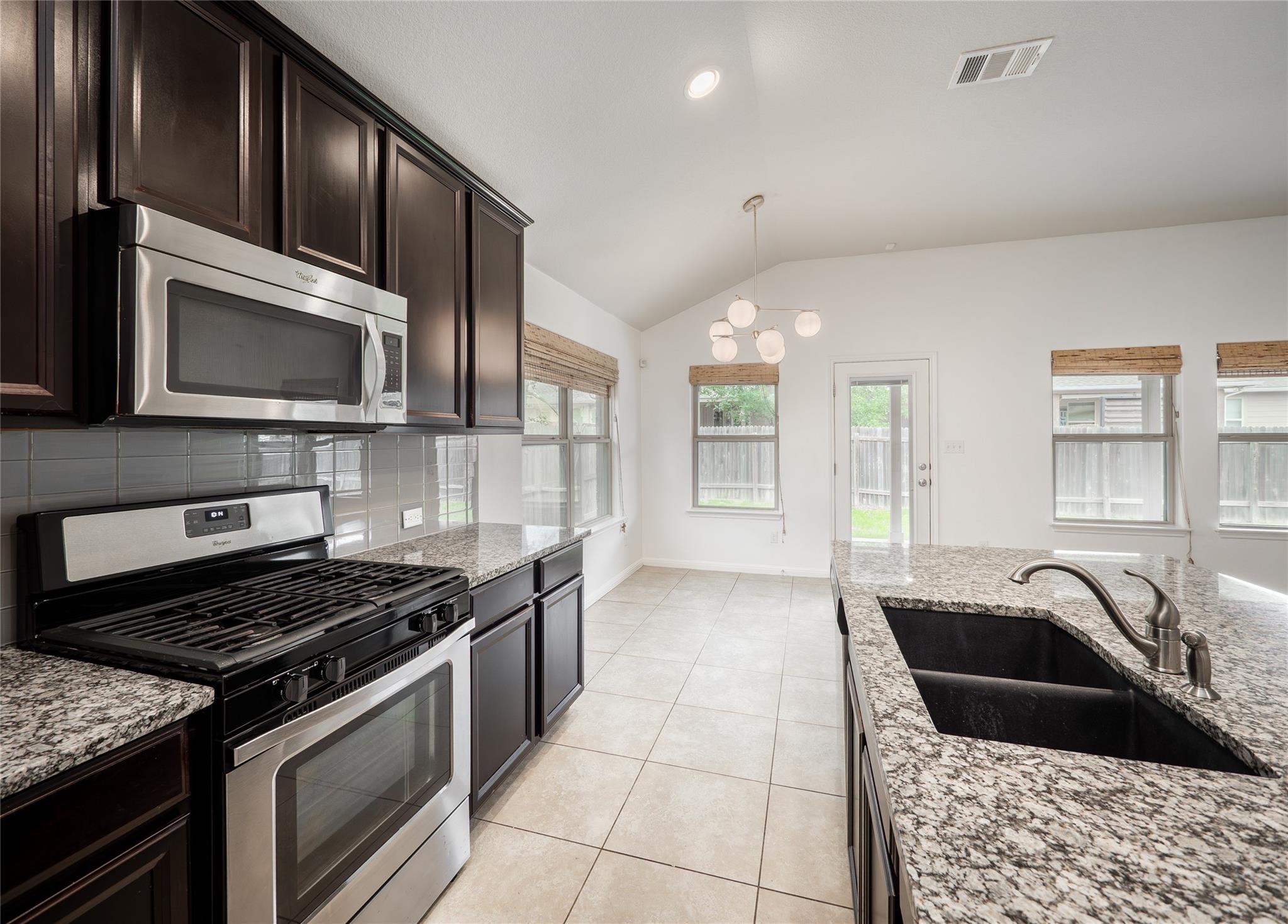 2822 Garlic Creek Dr, Buda, TX 78610