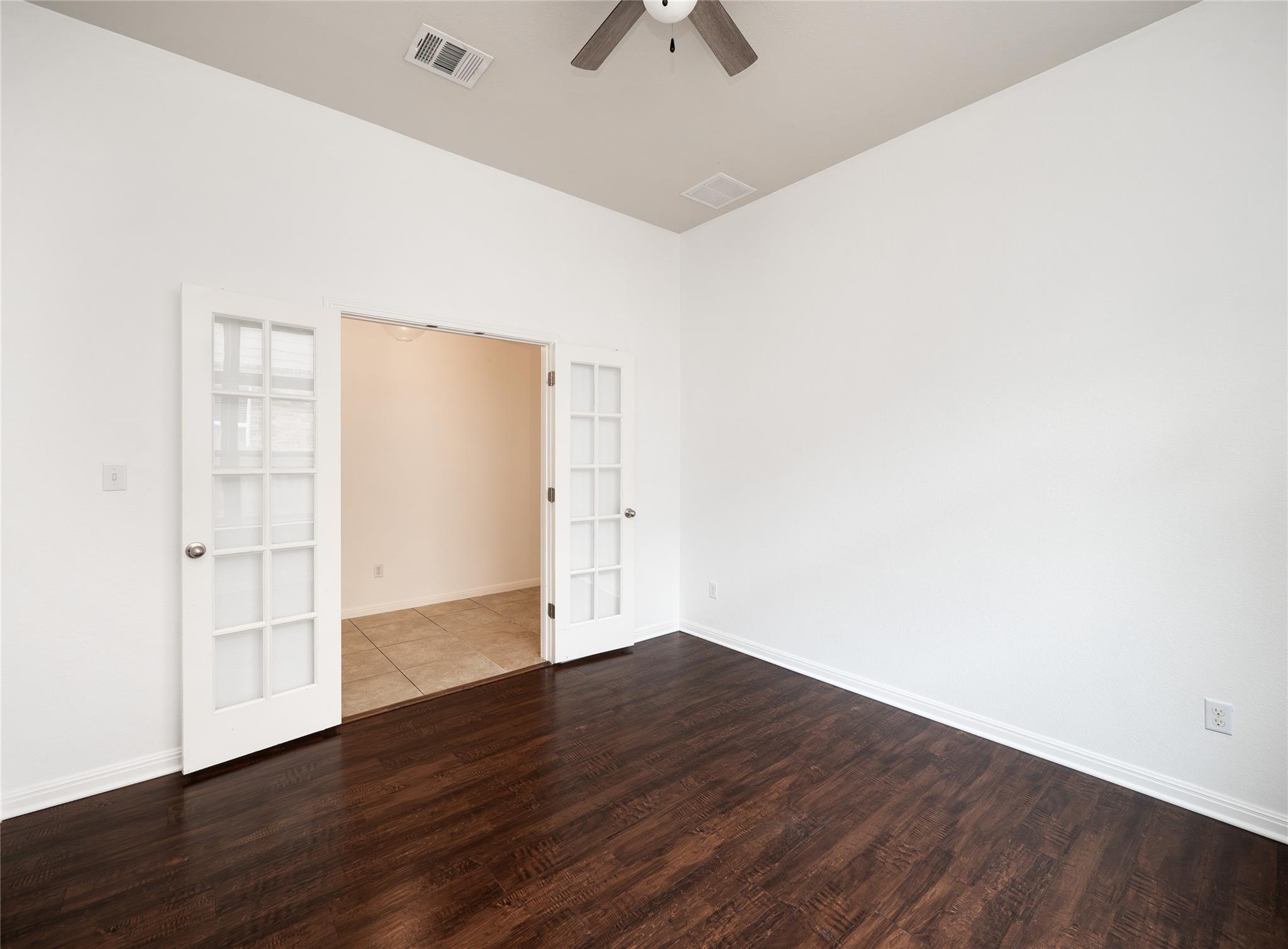 2822 Garlic Creek Dr, Buda, TX 78610