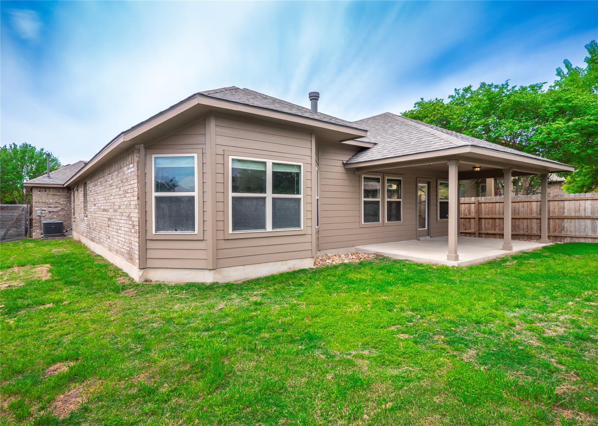 2822 Garlic Creek Dr, Buda, TX 78610