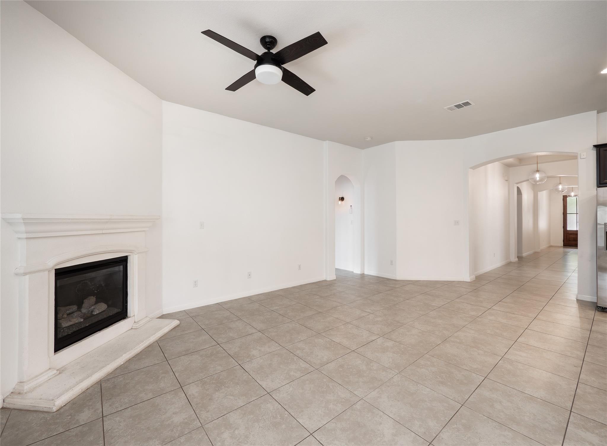 2822 Garlic Creek Dr, Buda, TX 78610