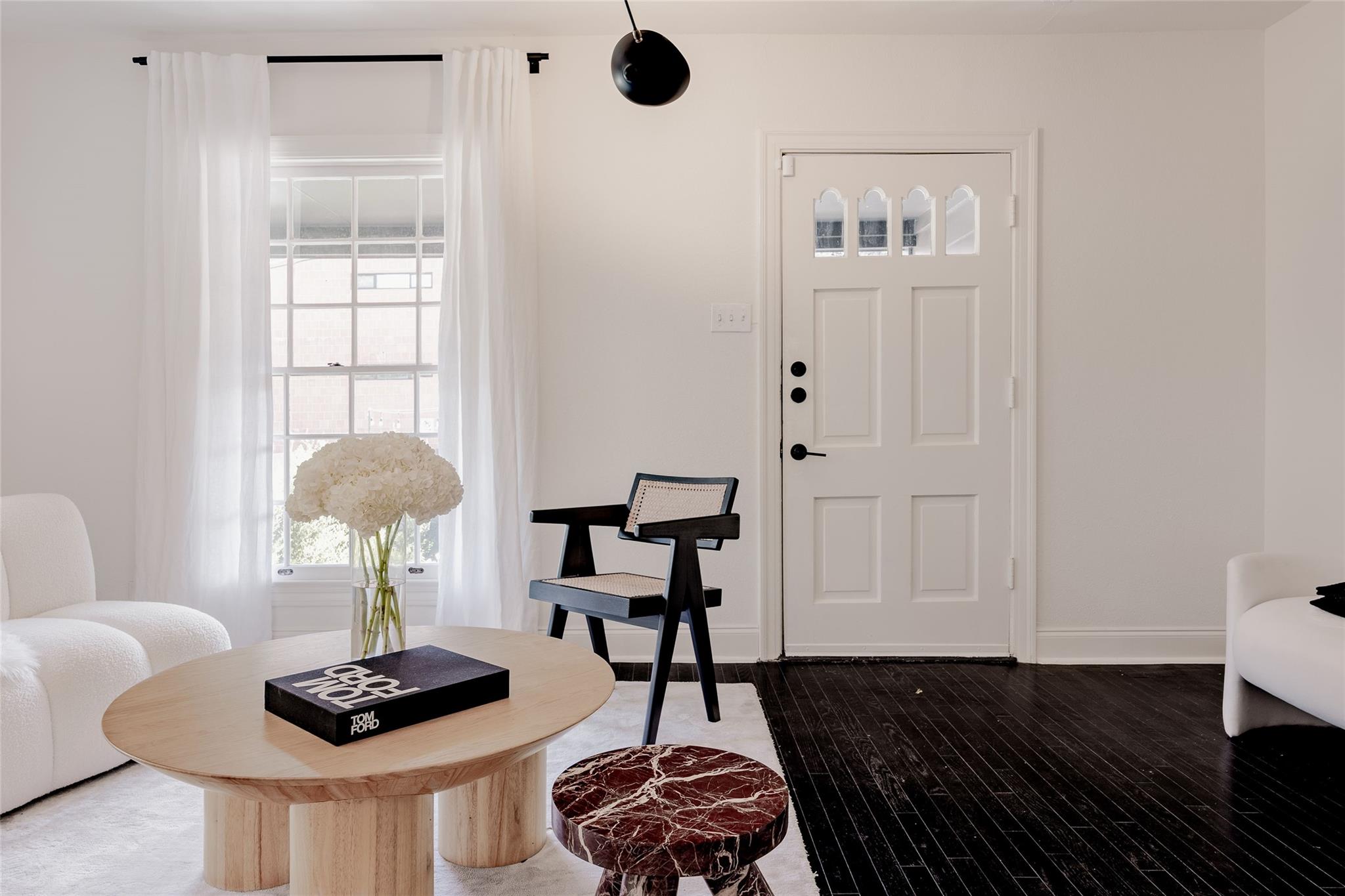 1404 Eva St, Austin, TX 78704