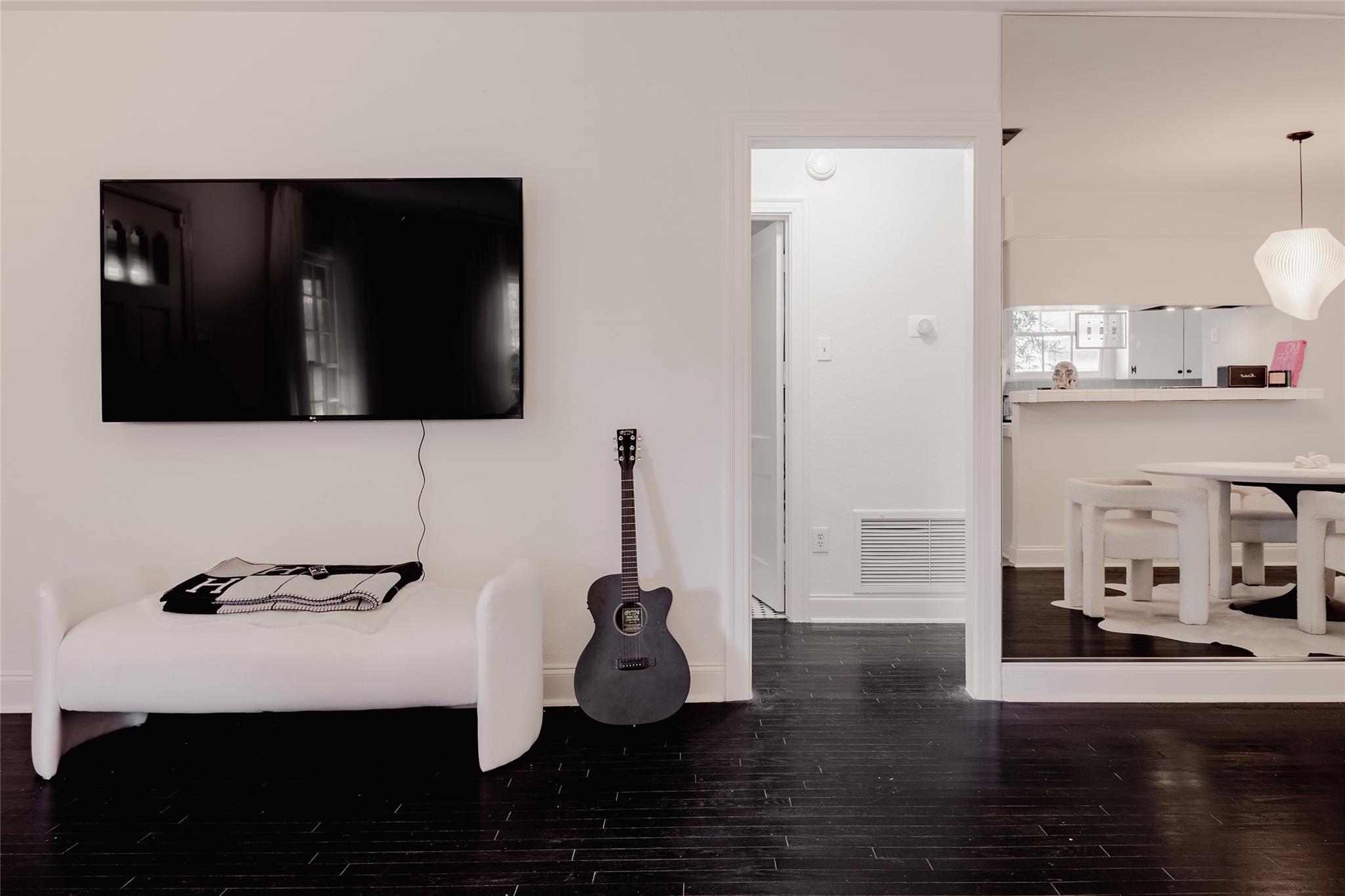 1404 Eva St, Austin, TX 78704