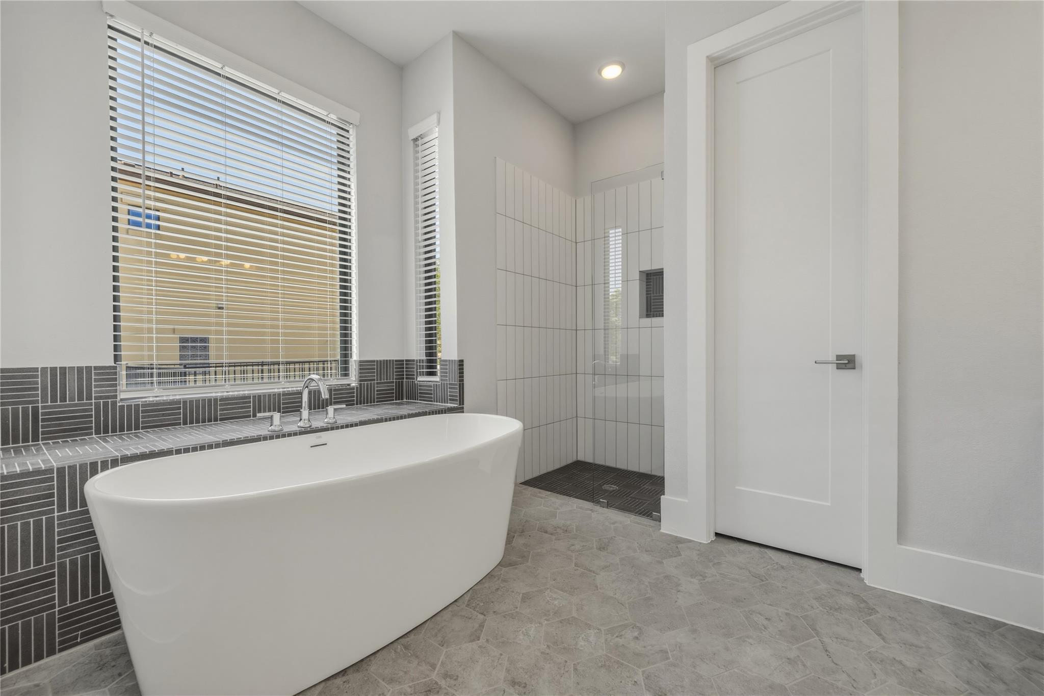 1006 Barrie Dr, Lakeway, TX 78734