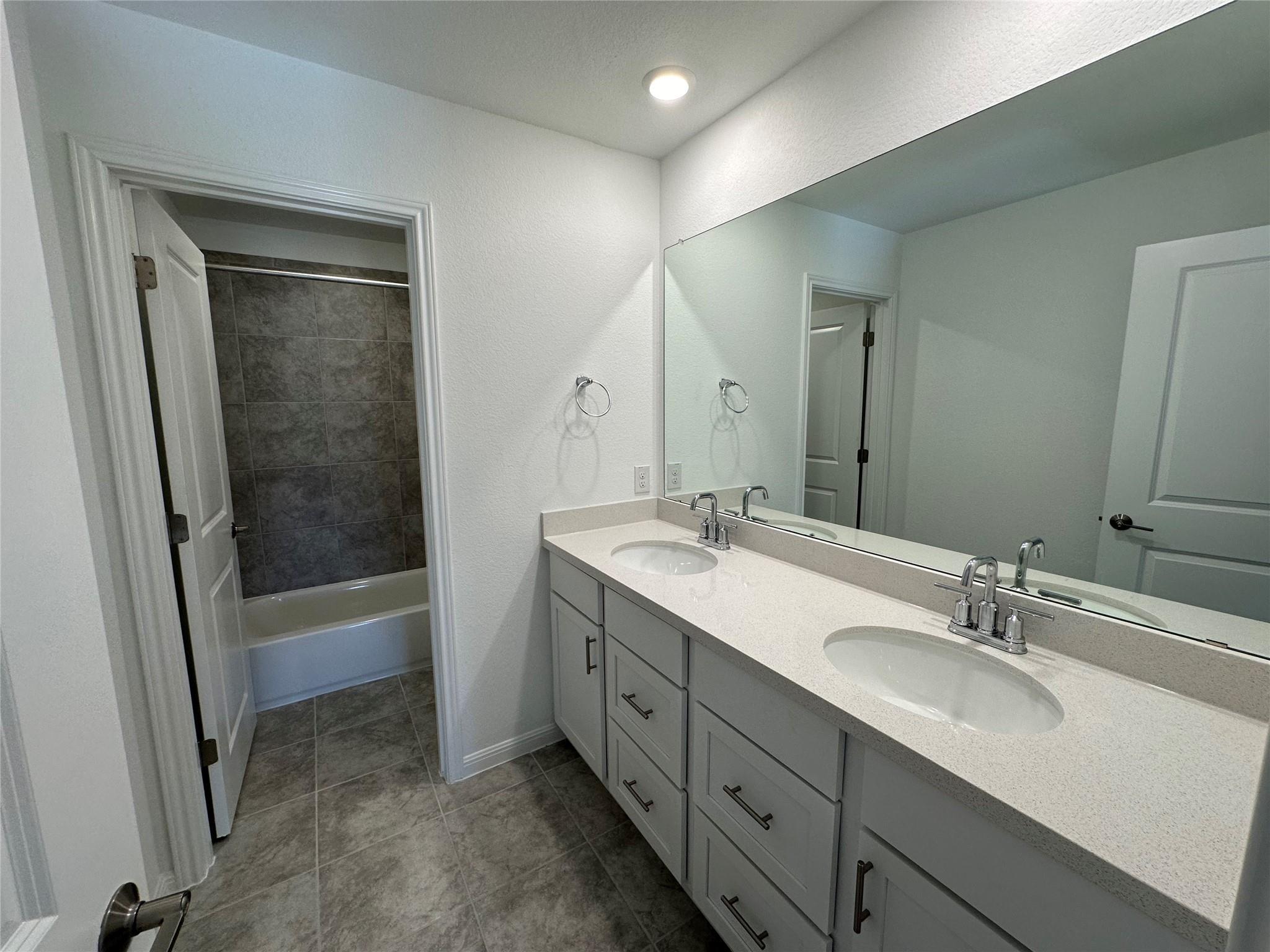 112 Diorite Dr, Liberty Hill, TX 78642