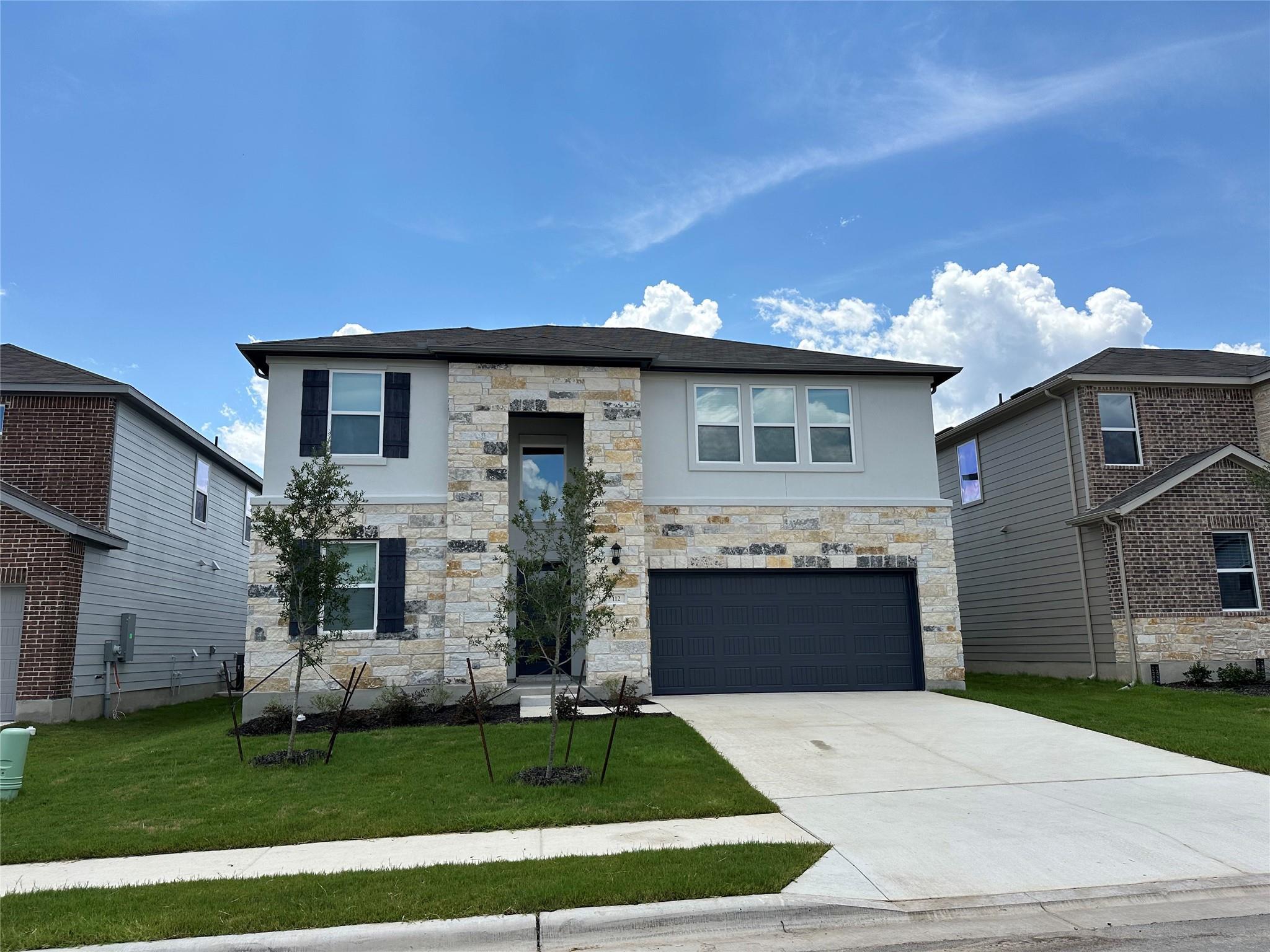 112 Diorite Dr, Liberty Hill, TX 78642