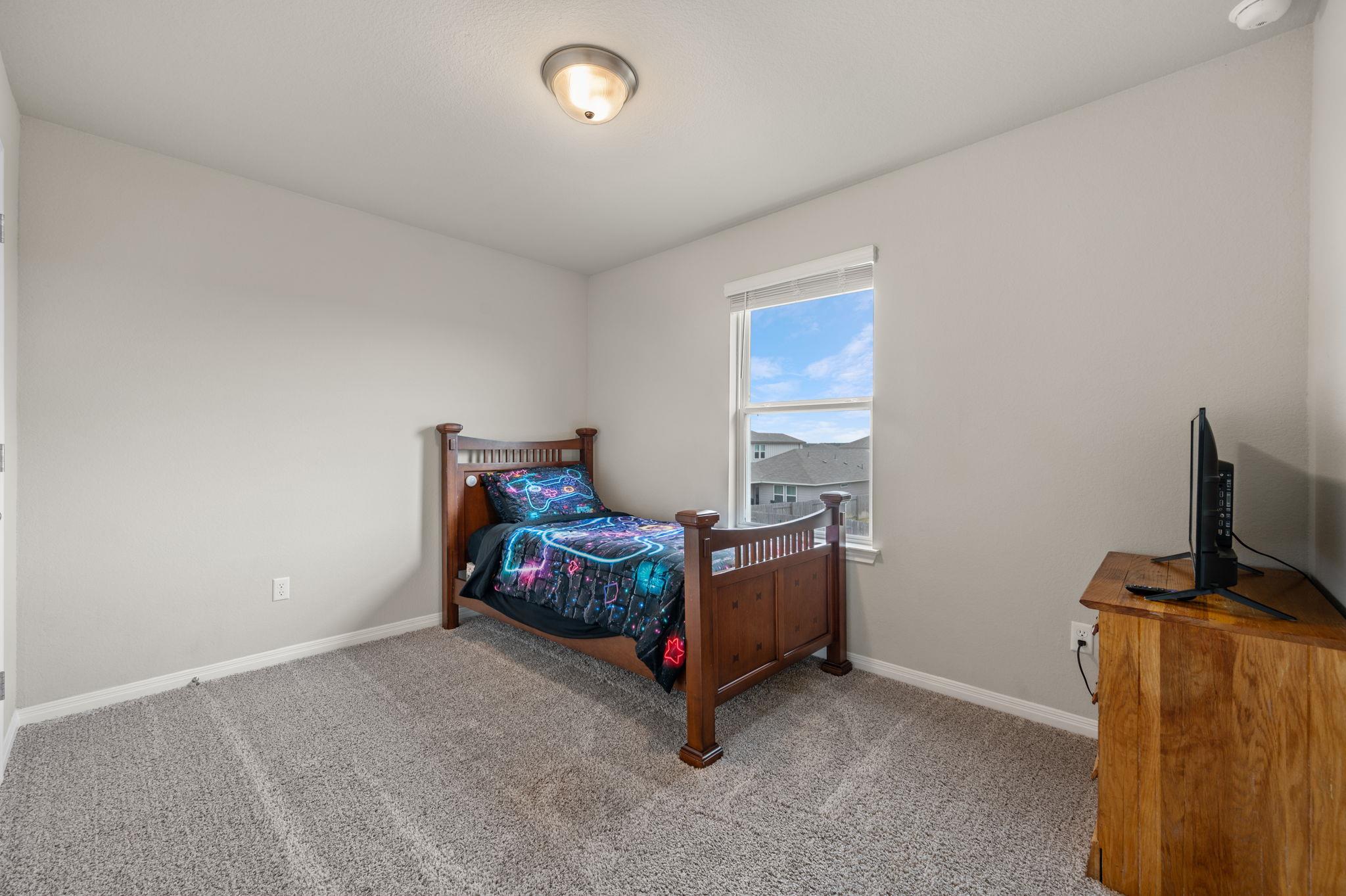 133 Outlaw Dr, Liberty Hill, TX 78642