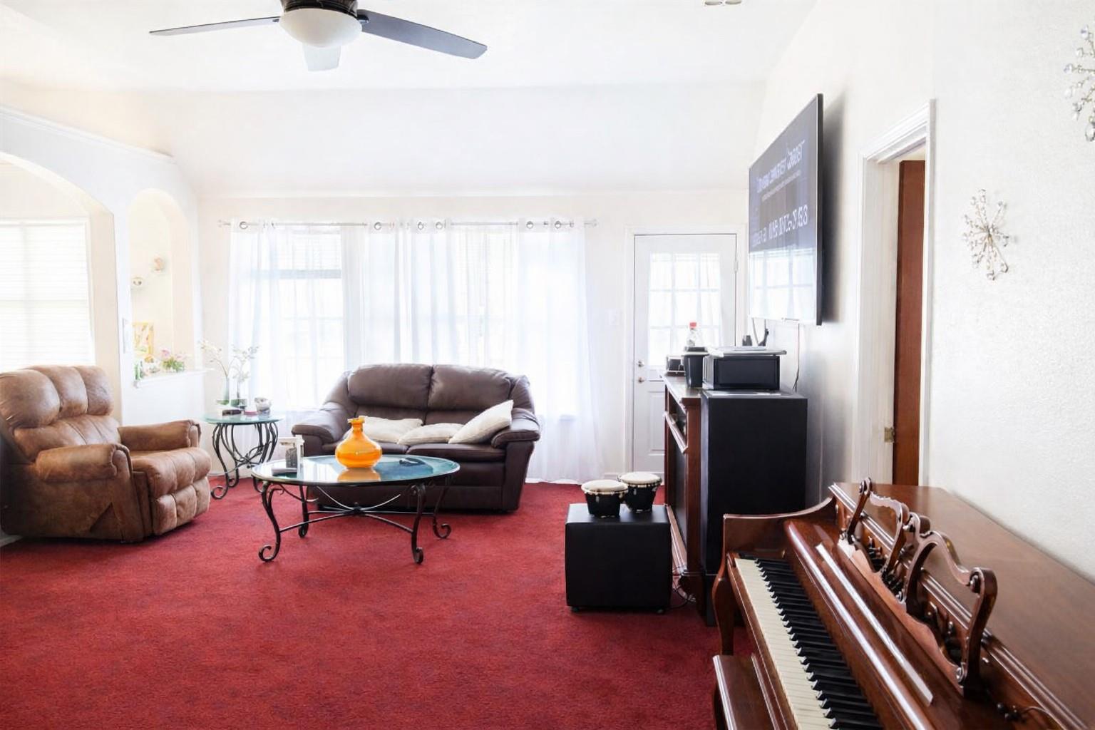 132 Enchanted Cv, Cedar Creek, TX 75156