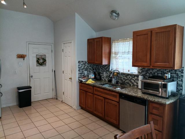 132 Enchanted Cv, Cedar Creek, TX 75156