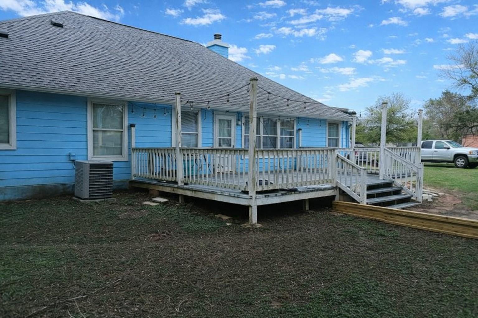 132 Enchanted Cv, Cedar Creek, TX 75156