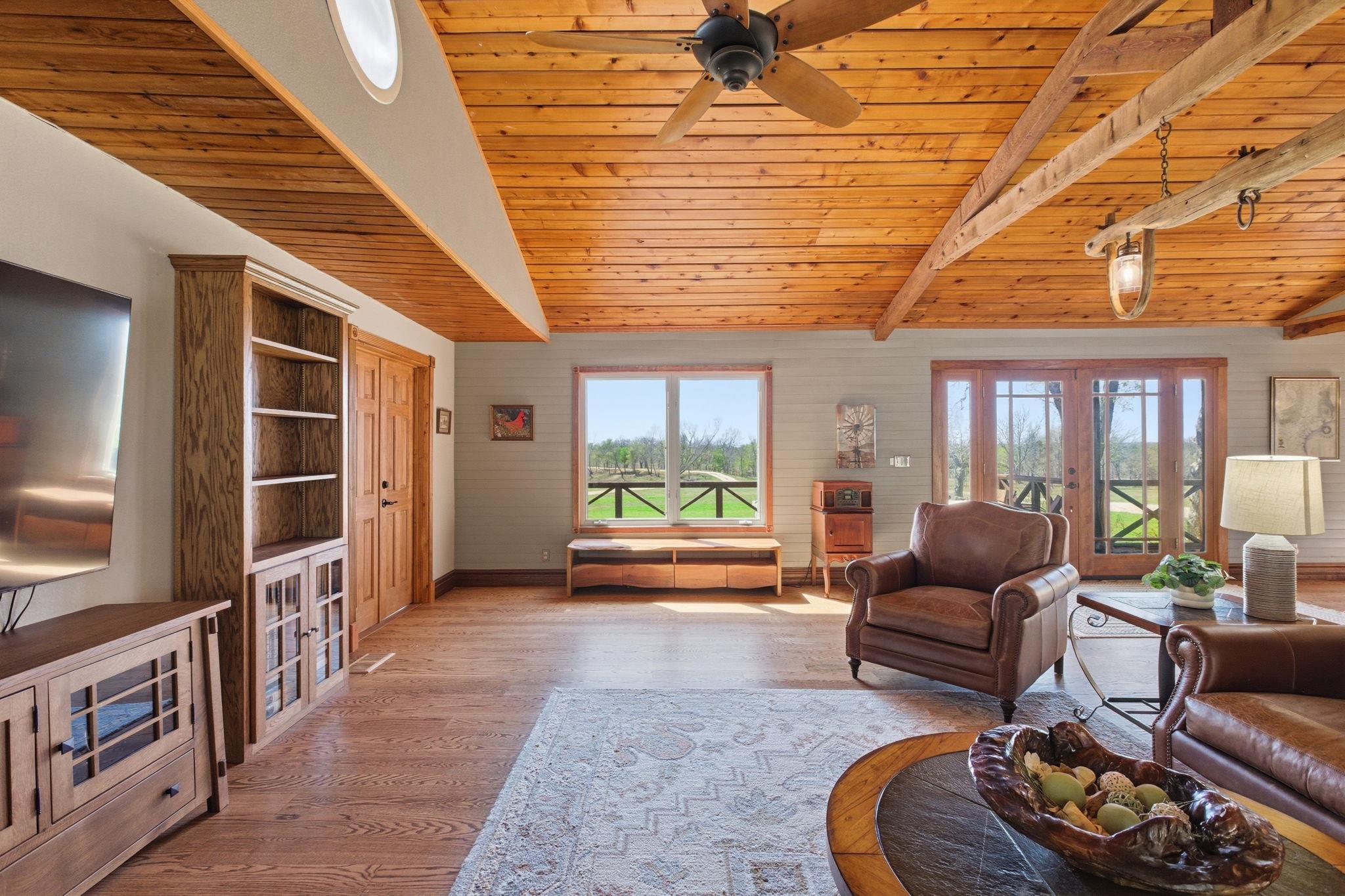 18335 FM 86, Red Rock, TX 78662