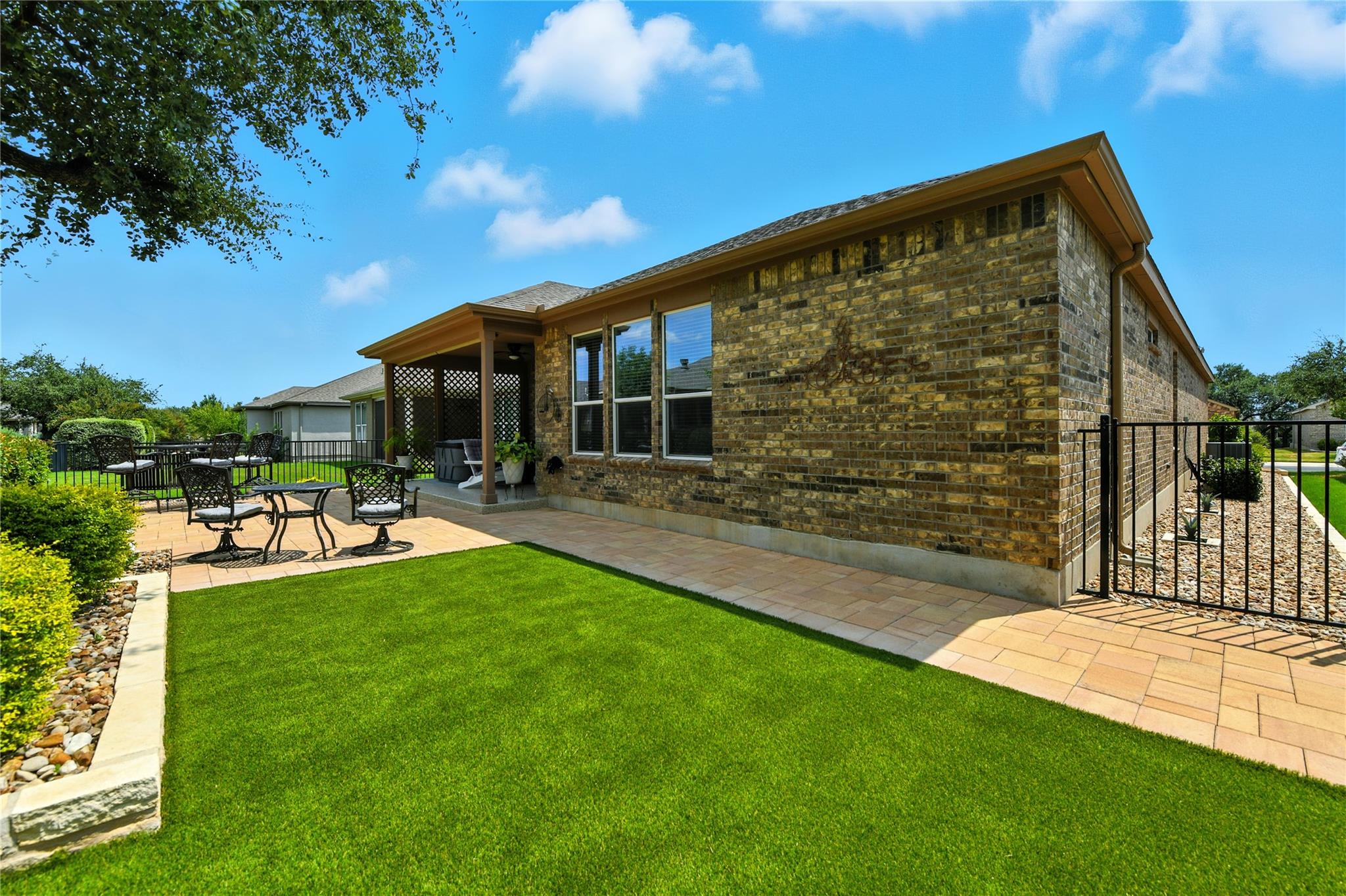 107 Calhoun Ln, Georgetown, TX 78633