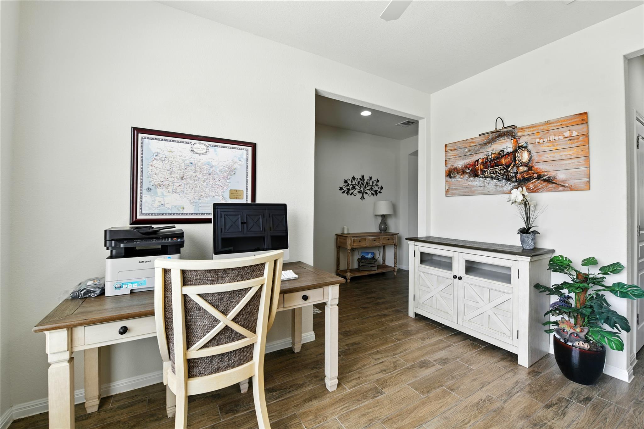 107 Calhoun Ln, Georgetown, TX 78633