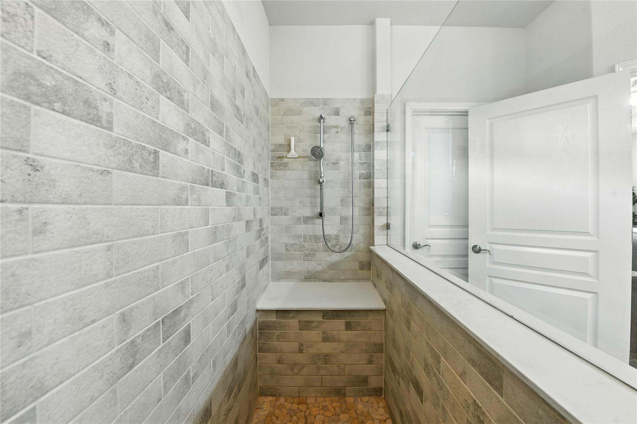 107 Calhoun Ln, Georgetown, TX 78633