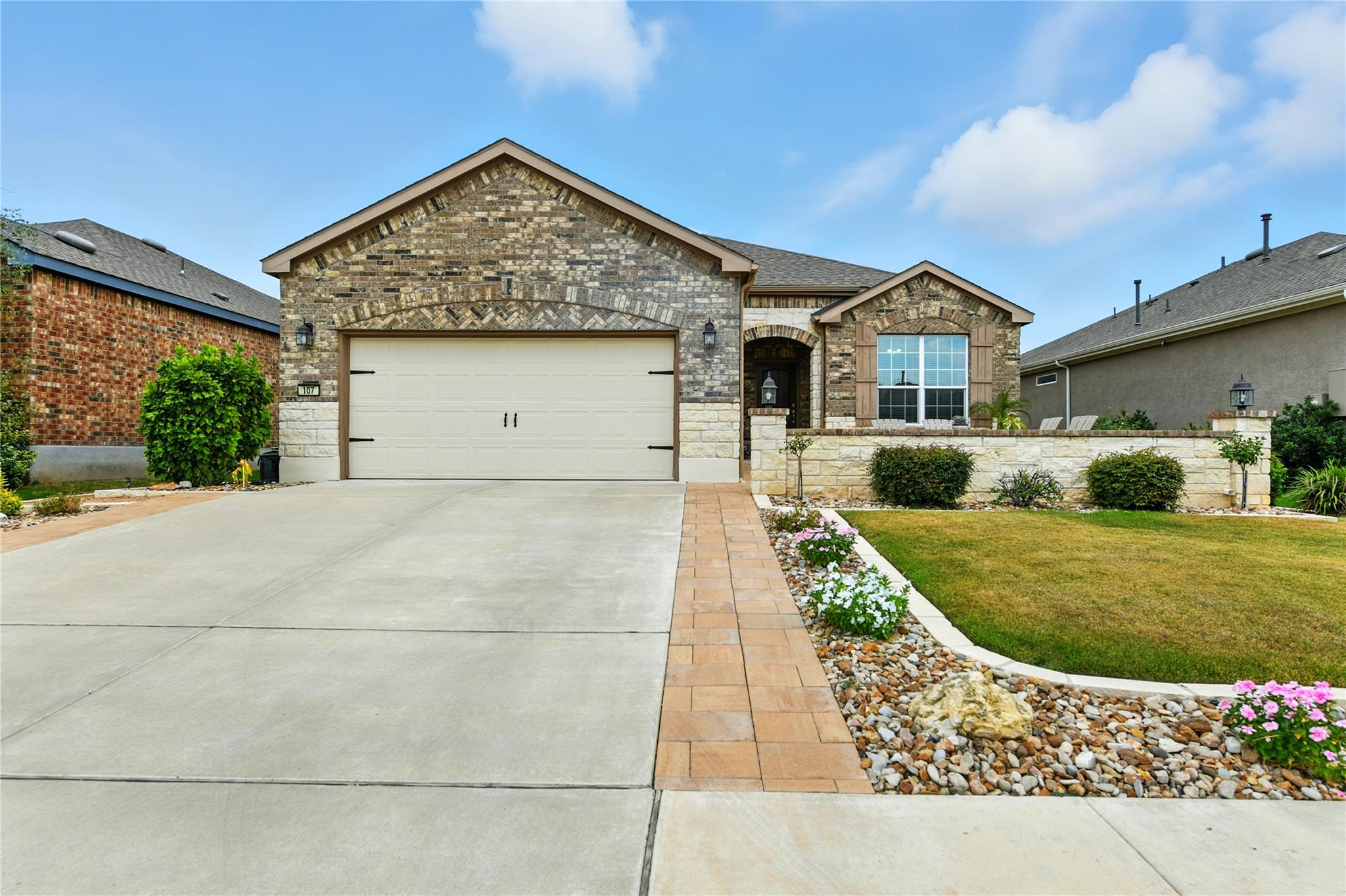 107 Calhoun Ln, Georgetown, TX 78633