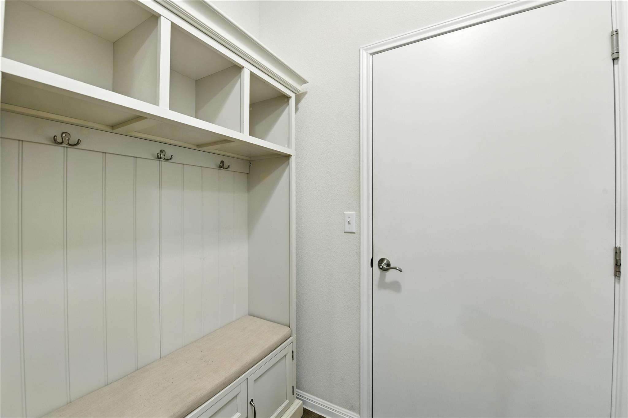 107 Calhoun Ln, Georgetown, TX 78633