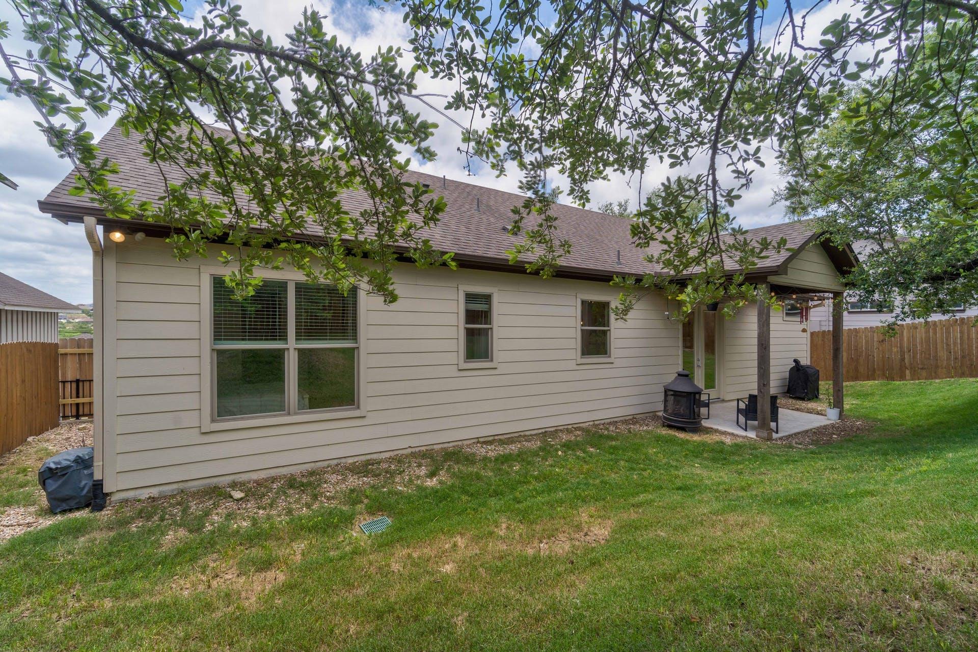 10129 Longhorn Skwy, Dripping Springs, TX 78620