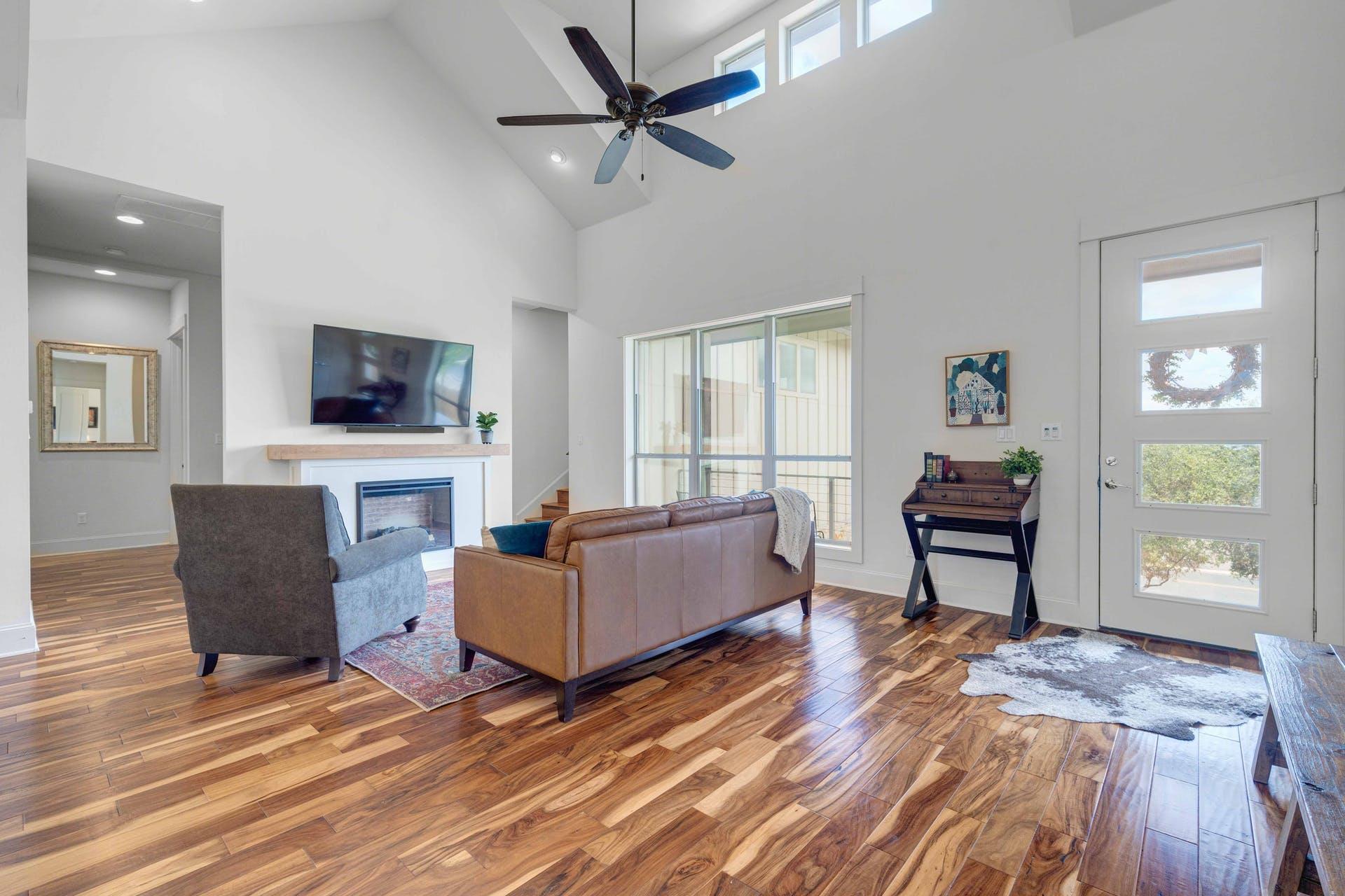 10129 Longhorn Skwy, Dripping Springs, TX 78620