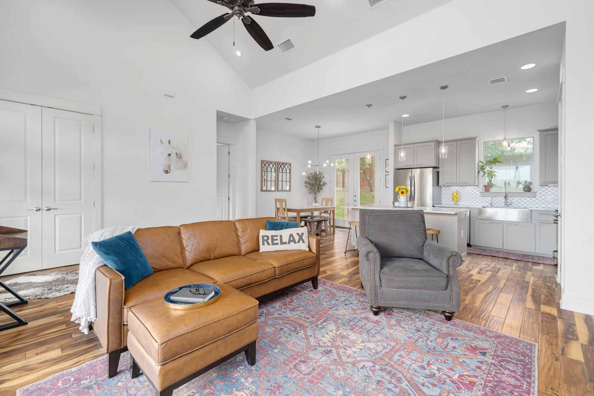 10129 Longhorn Skwy, Dripping Springs, TX 78620