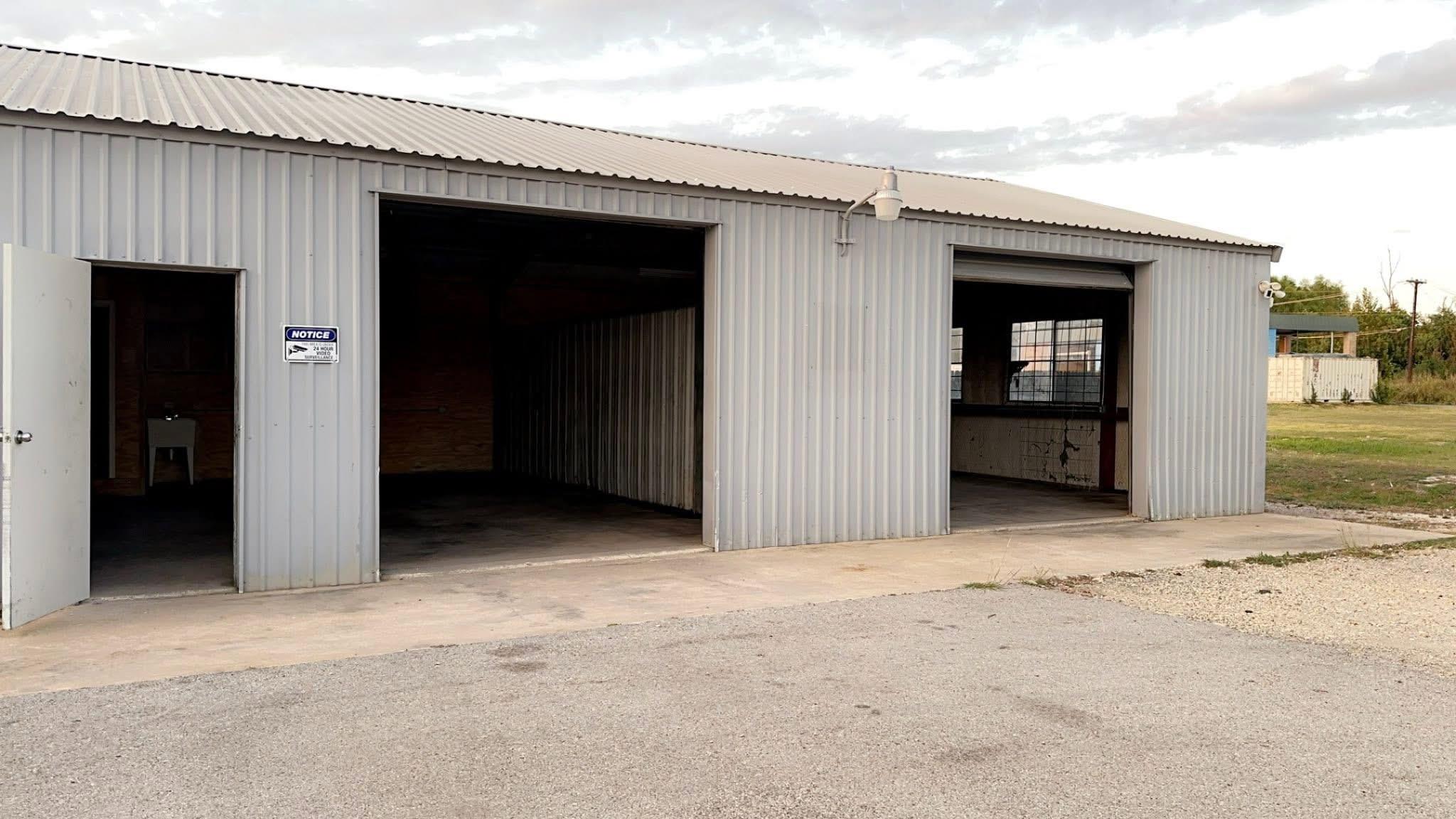 1706 N Main St # Suite B, Taylor, TX 76574