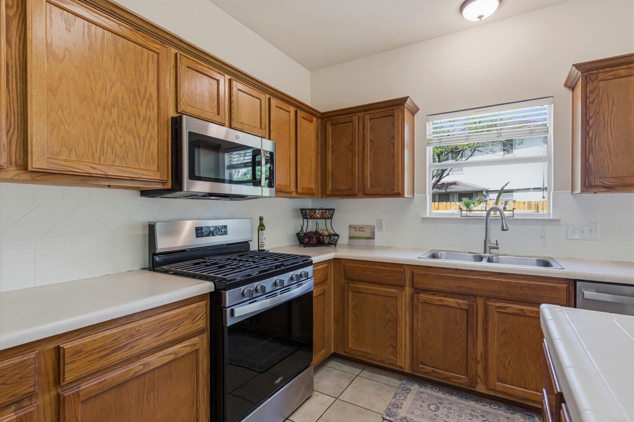 15514 Cadoz Dr, Austin, TX 78728