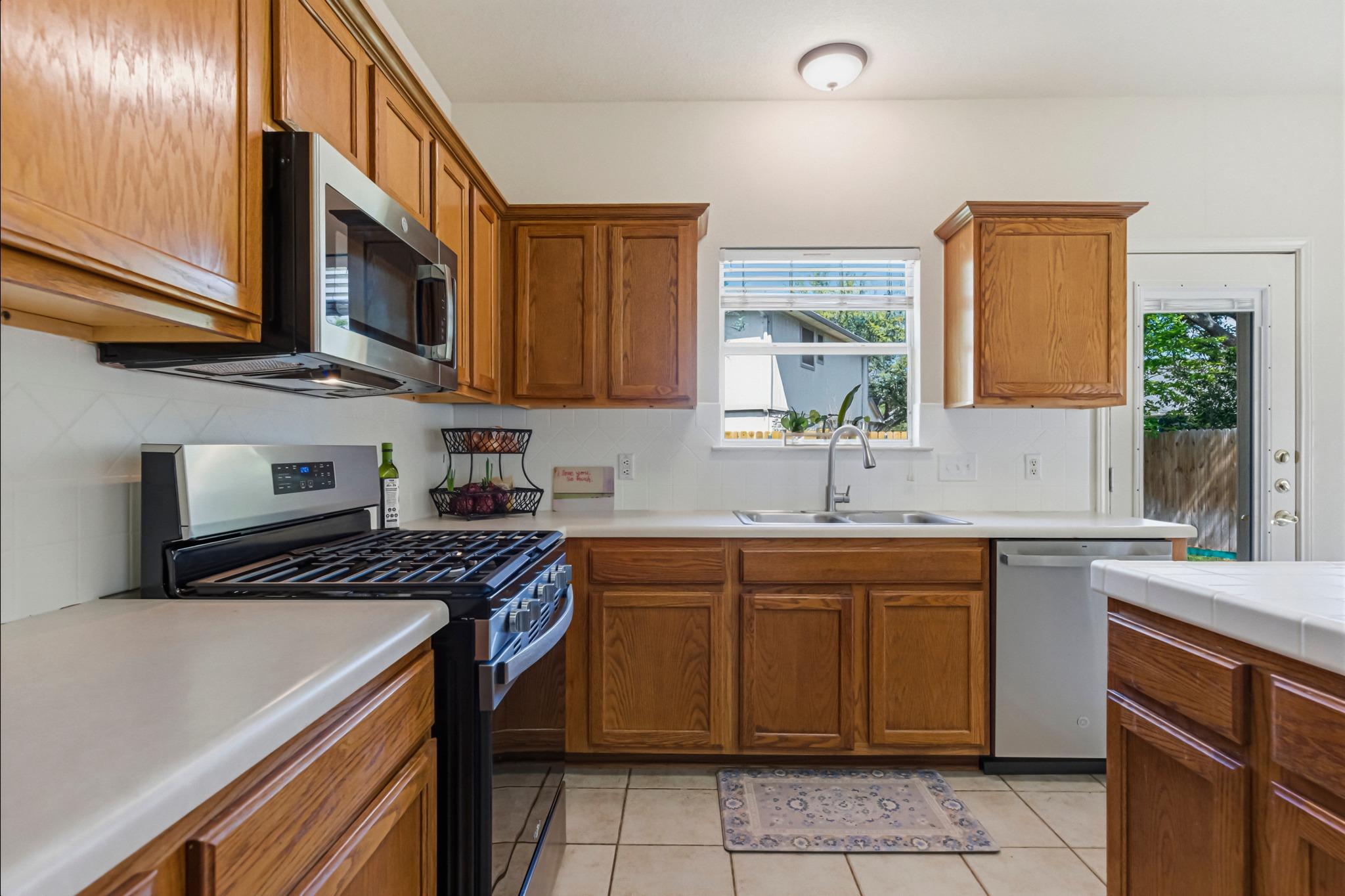 15514 Cadoz Dr, Austin, TX 78728