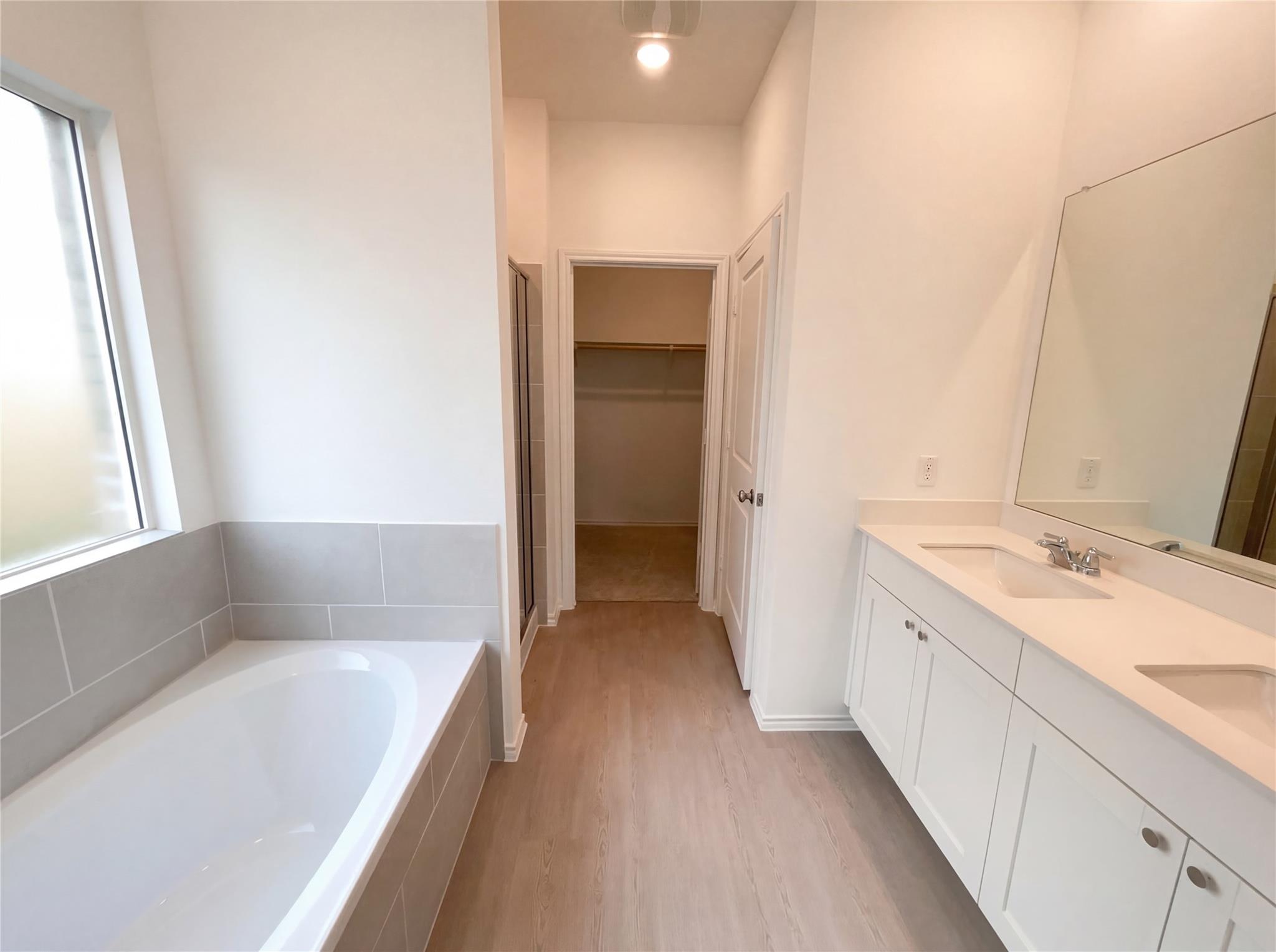 501 Vantage Dr, Hutto, TX 78634