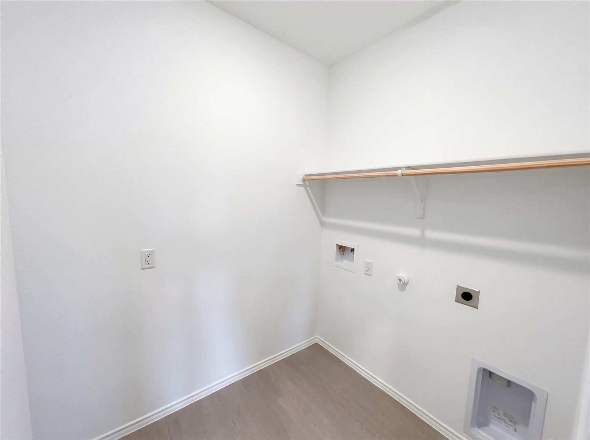 501 Vantage Dr, Hutto, TX 78634