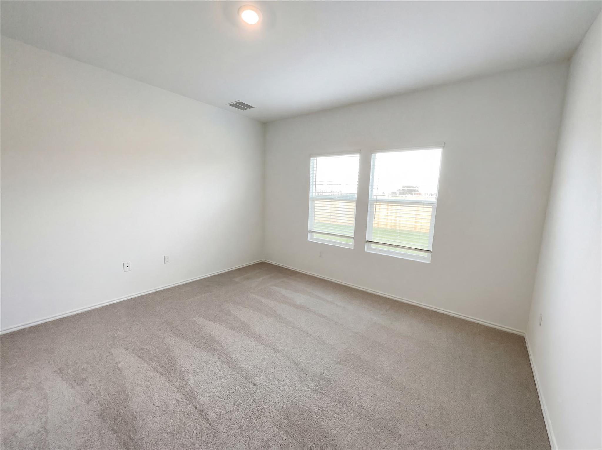 501 Vantage Dr, Hutto, TX 78634