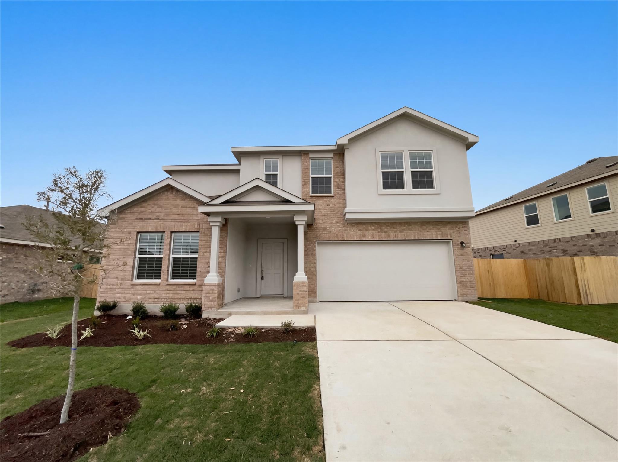 501 Vantage Dr, Hutto, TX 78634