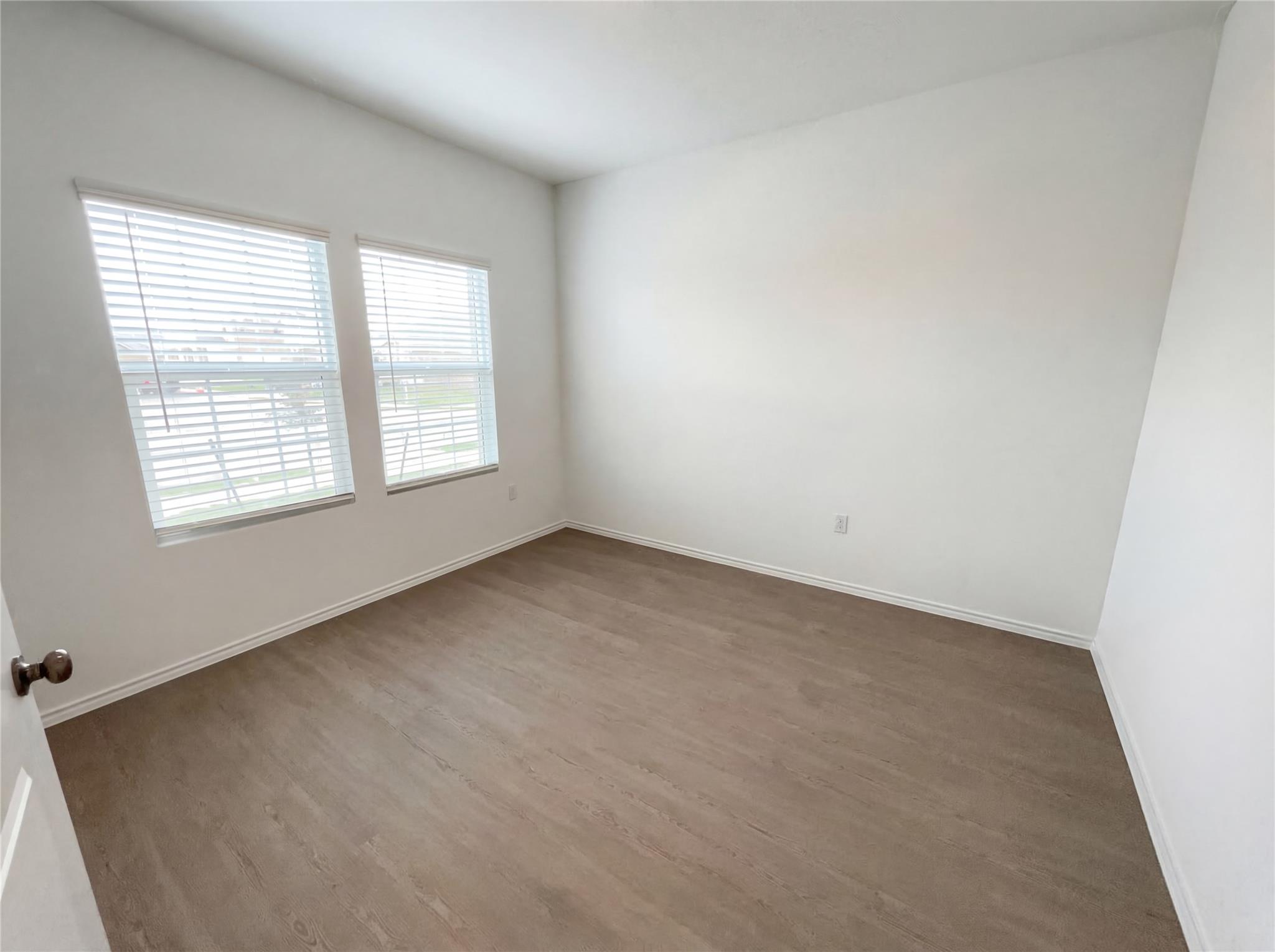 501 Vantage Dr, Hutto, TX 78634