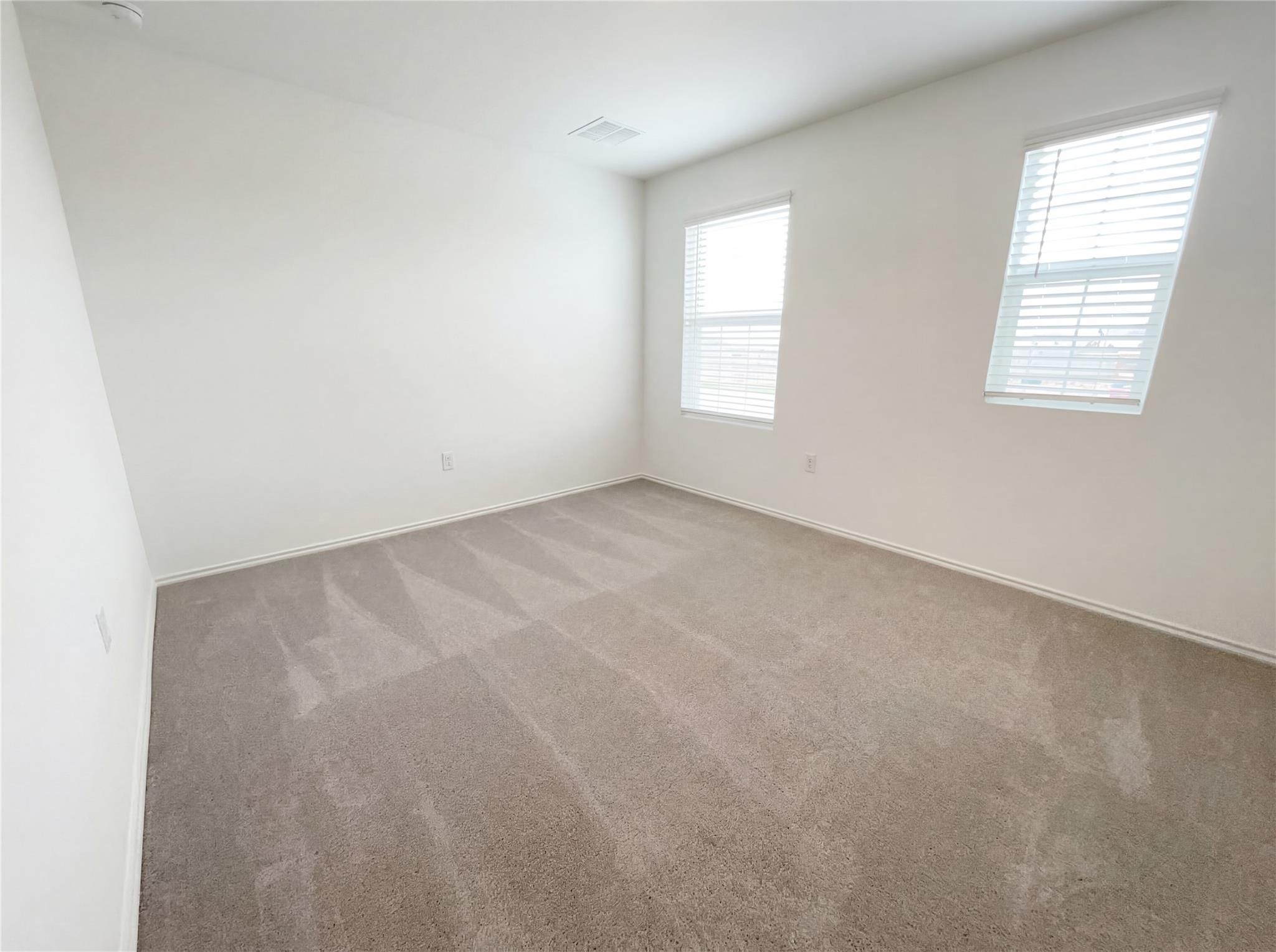 501 Vantage Dr, Hutto, TX 78634