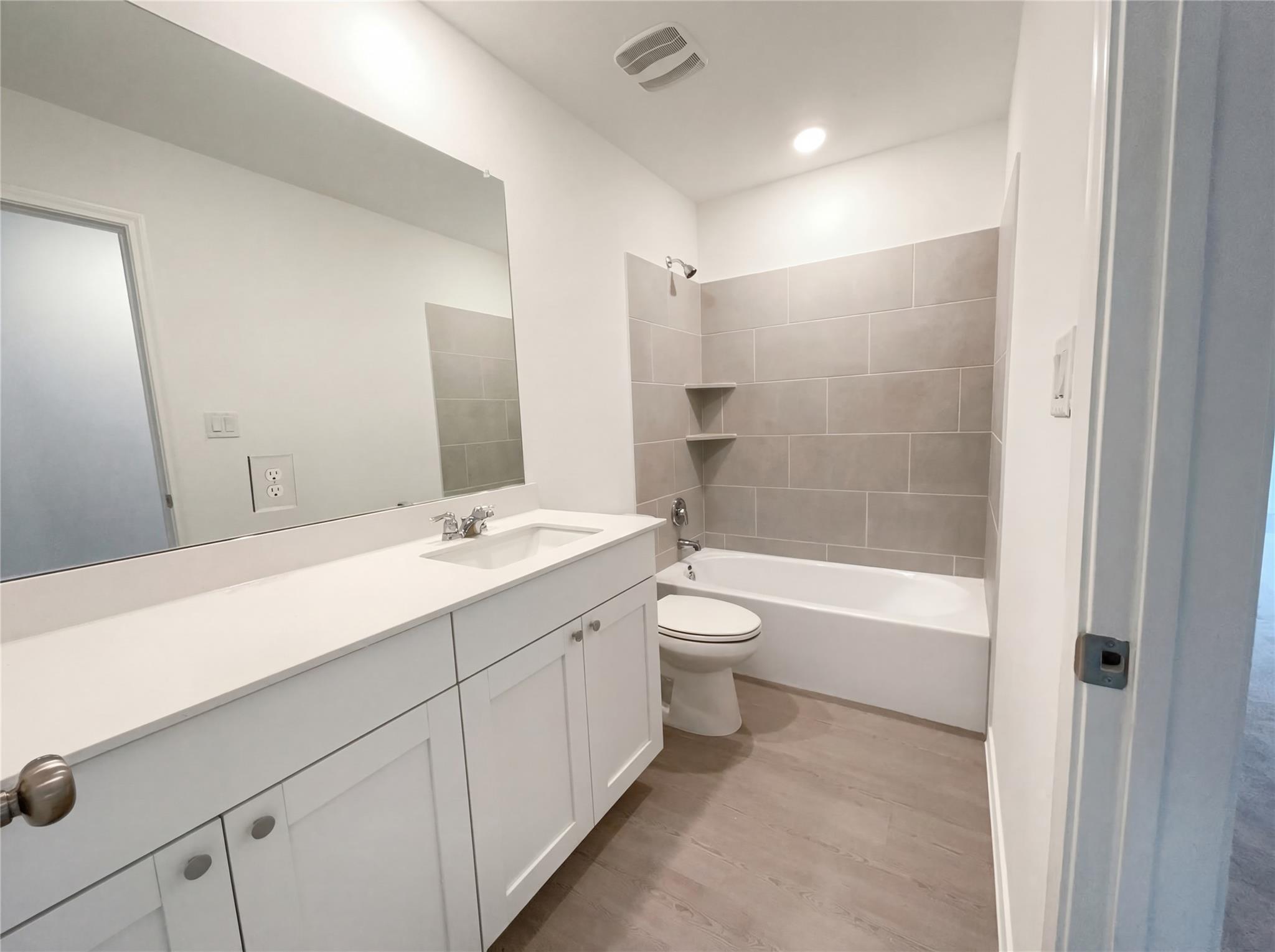 501 Vantage Dr, Hutto, TX 78634