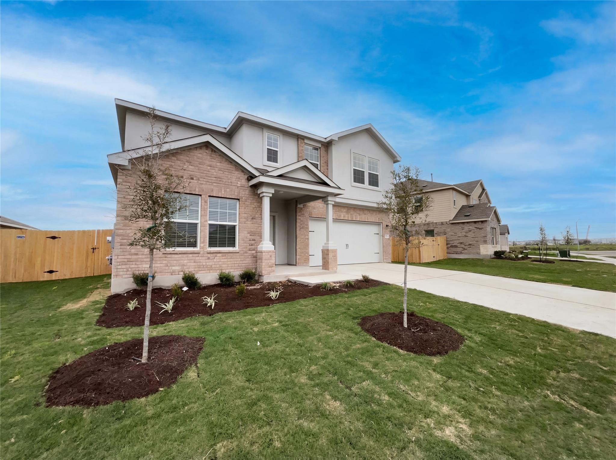 501 Vantage Dr, Hutto, TX 78634