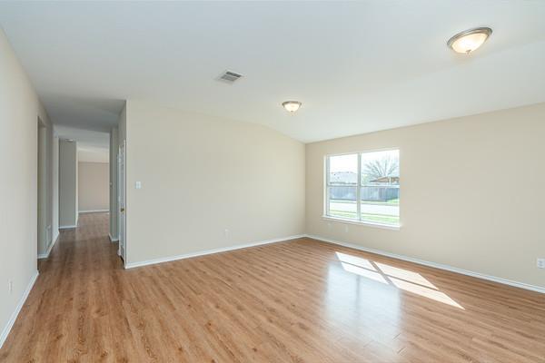 210 Carol Ave, Leander, TX 78641