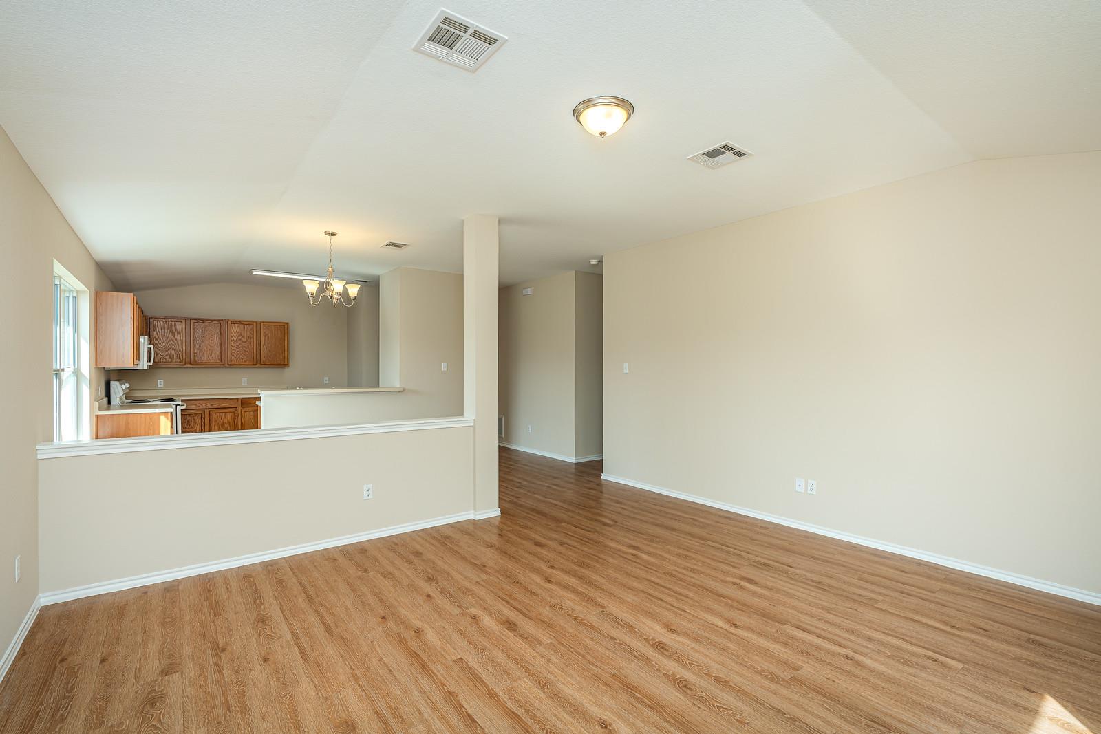 210 Carol Ave, Leander, TX 78641