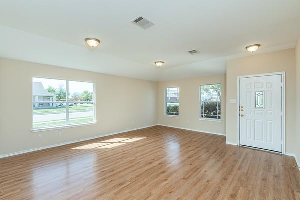 210 Carol Ave, Leander, TX 78641