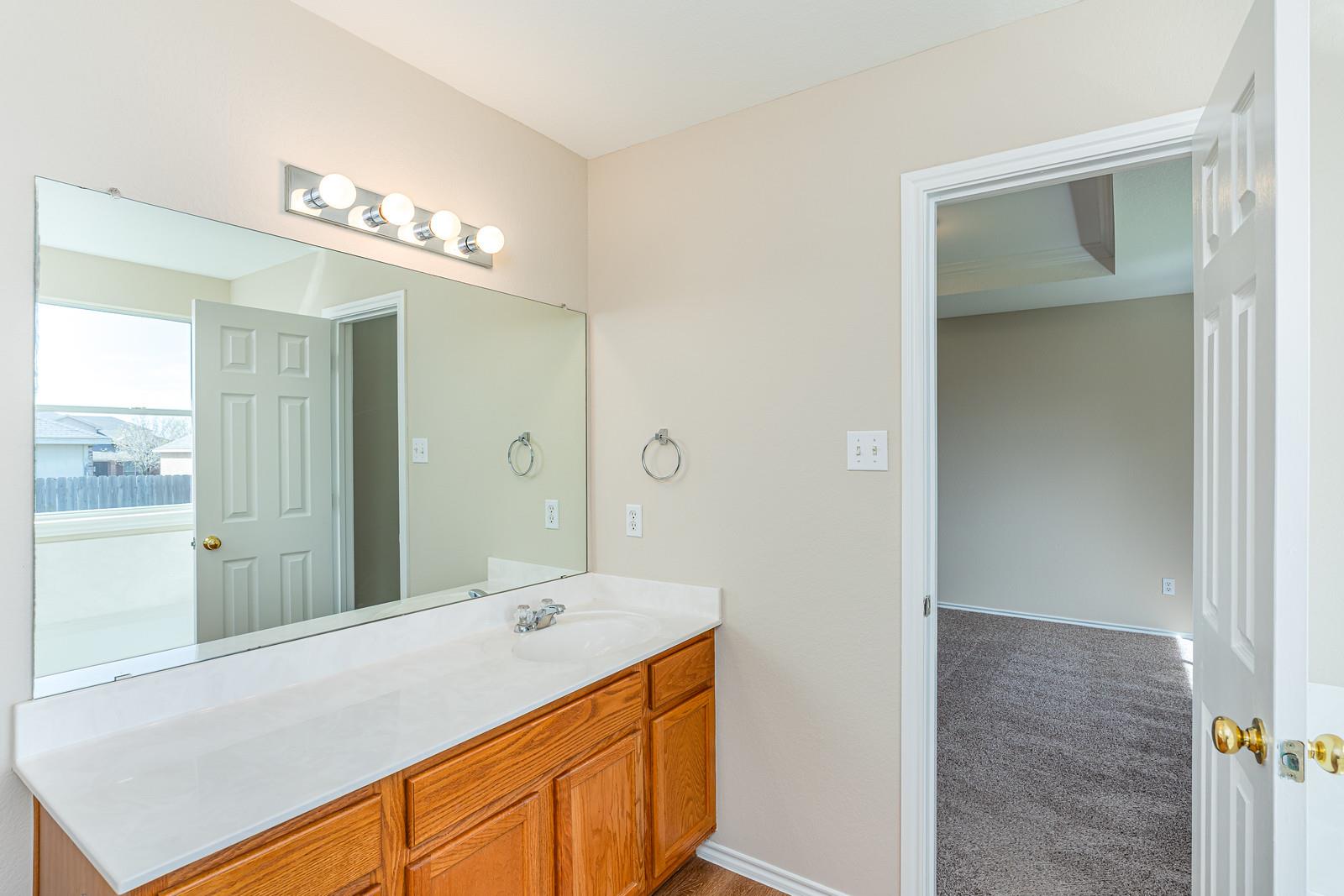 210 Carol Ave, Leander, TX 78641