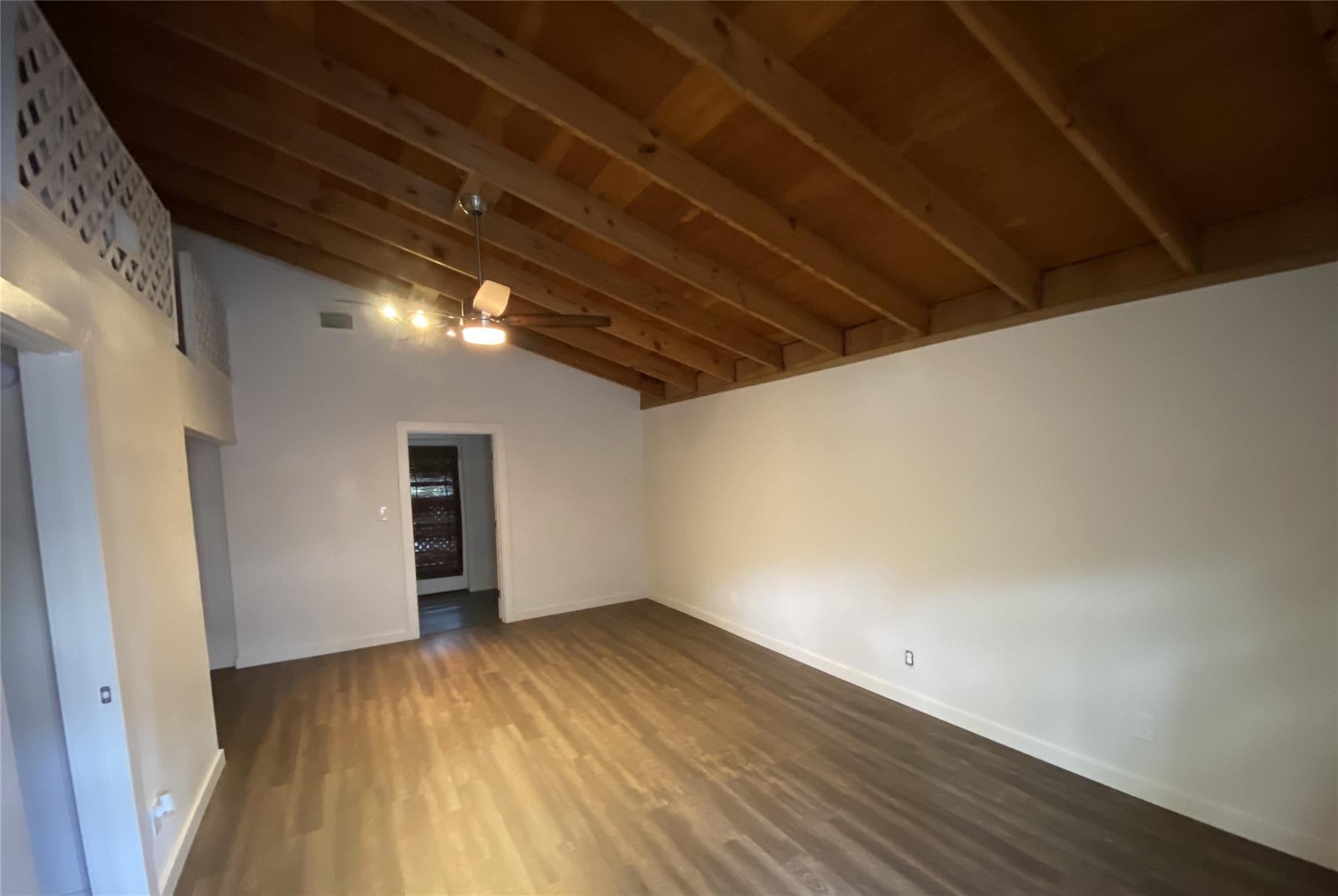 1000 Linscomb Dr, Austin, TX 78734